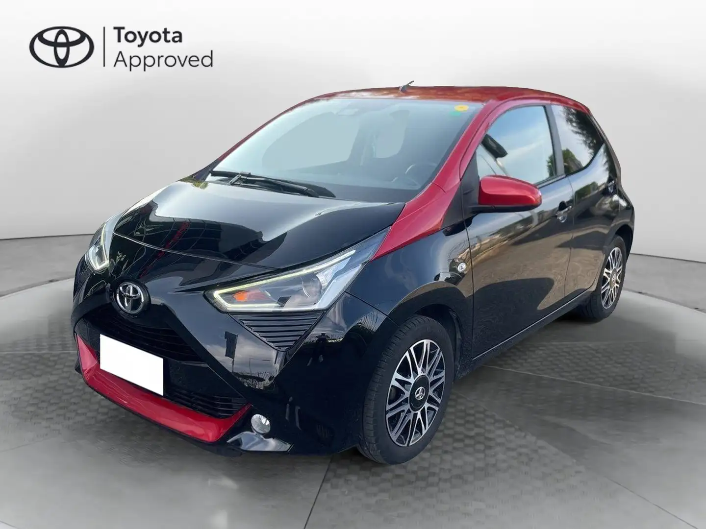 Toyota Aygo Connect 1.0 VVT-i 72 CV 5 porte x-clusiv - 1