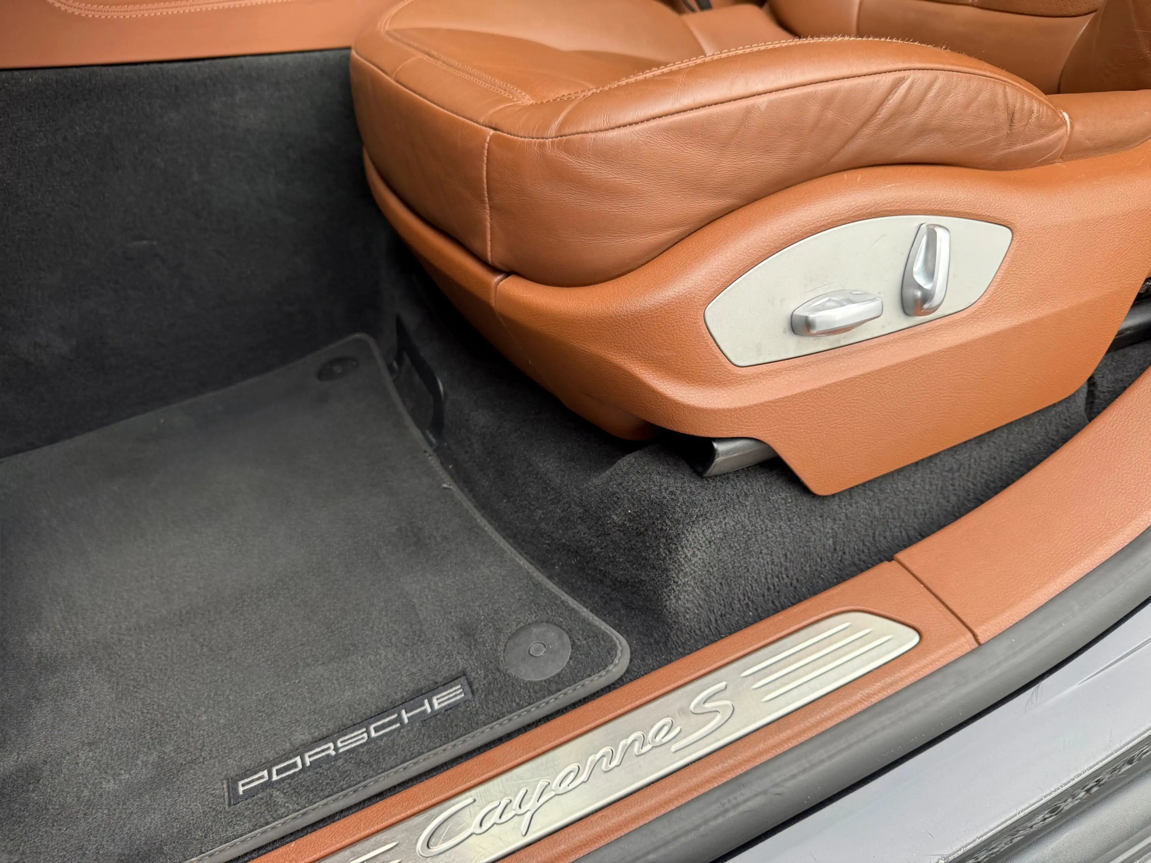 Porsche Cayenne 3.0 S E-Hybrid |PANO|BOSE|TREKHAAK|ADAPTIVE CRUISE — photo 28