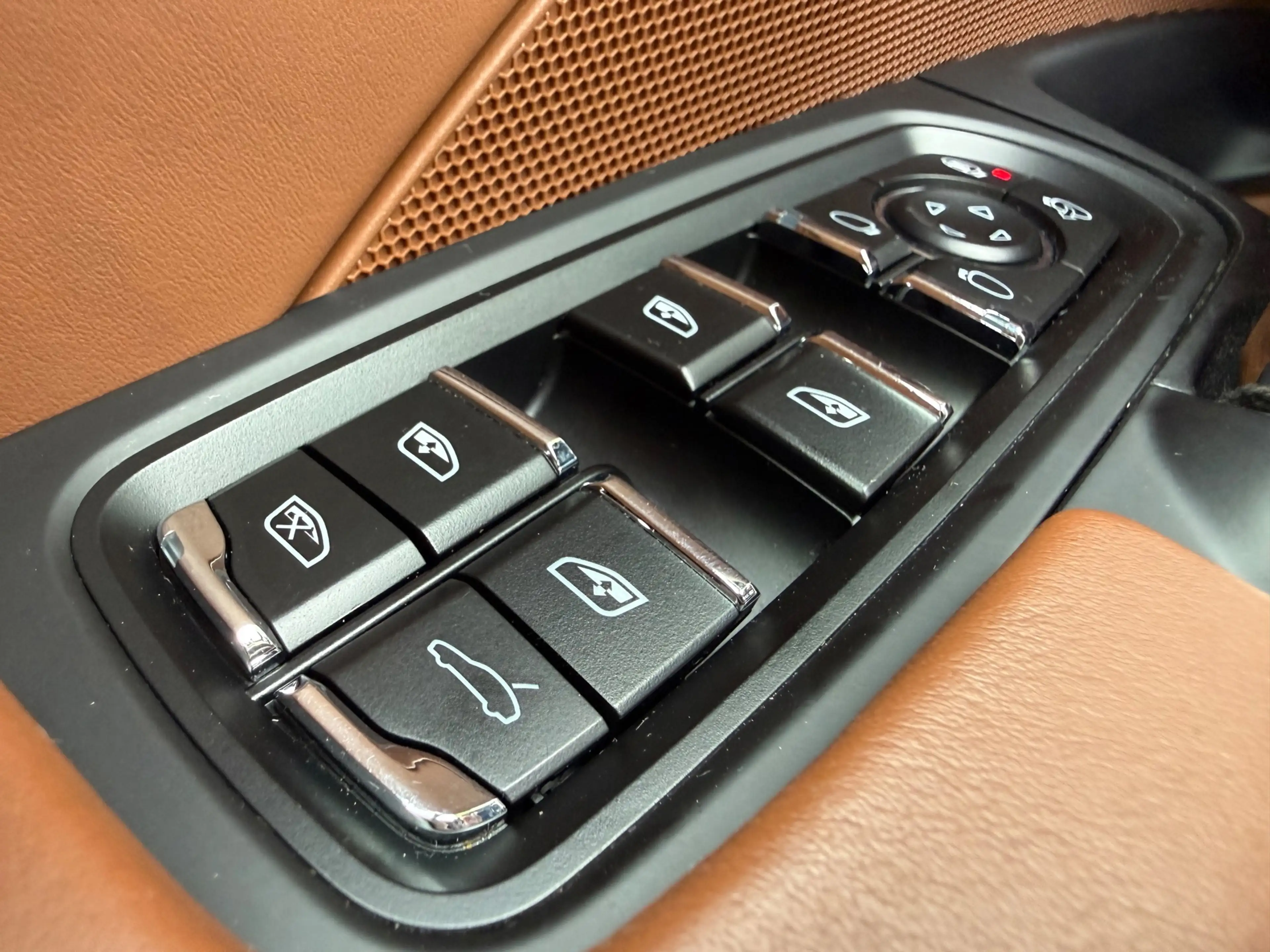 Porsche Cayenne 3.0 S E-Hybrid |PANO|BOSE|TREKHAAK|ADAPTIVE CRUISE — photo 30