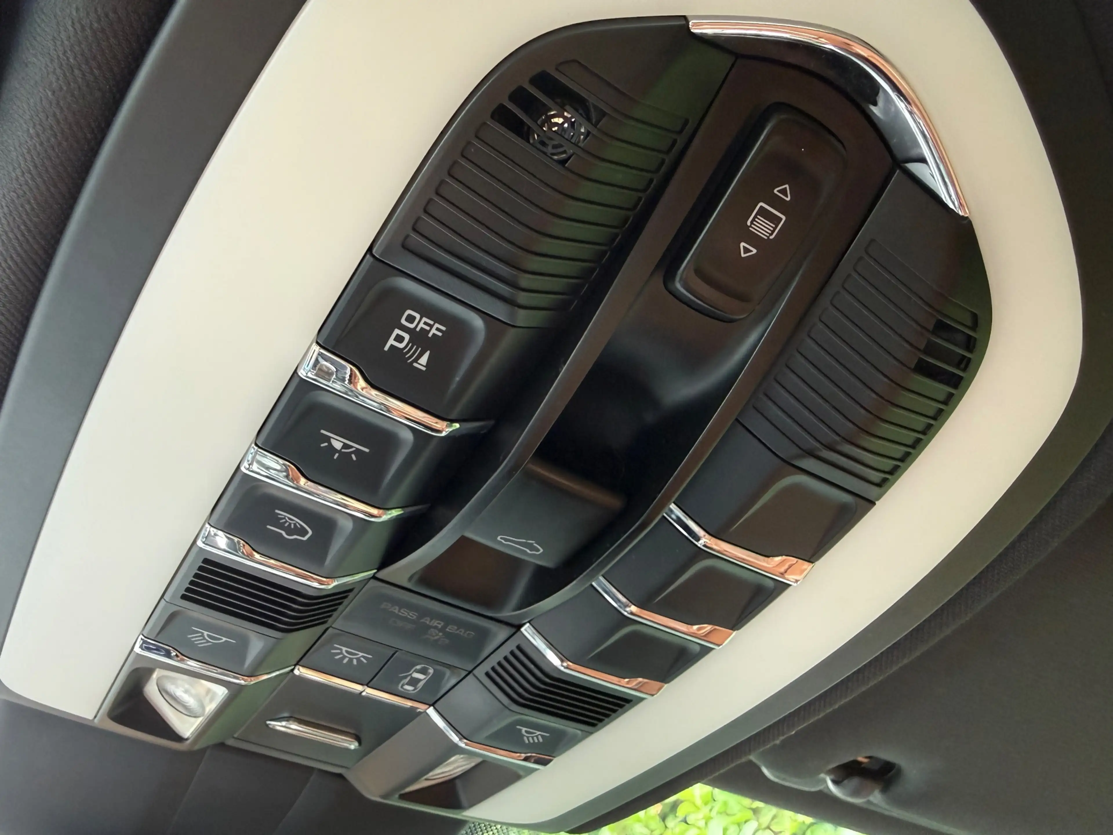 Porsche Cayenne 3.0 S E-Hybrid |PANO|BOSE|TREKHAAK|ADAPTIVE CRUISE — photo 32