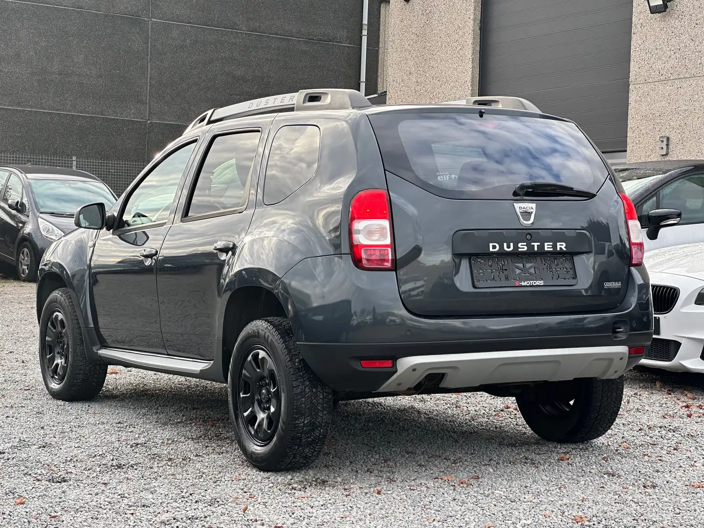 Dacia Duster 1.5 dCi 4x2 Grijs - 2