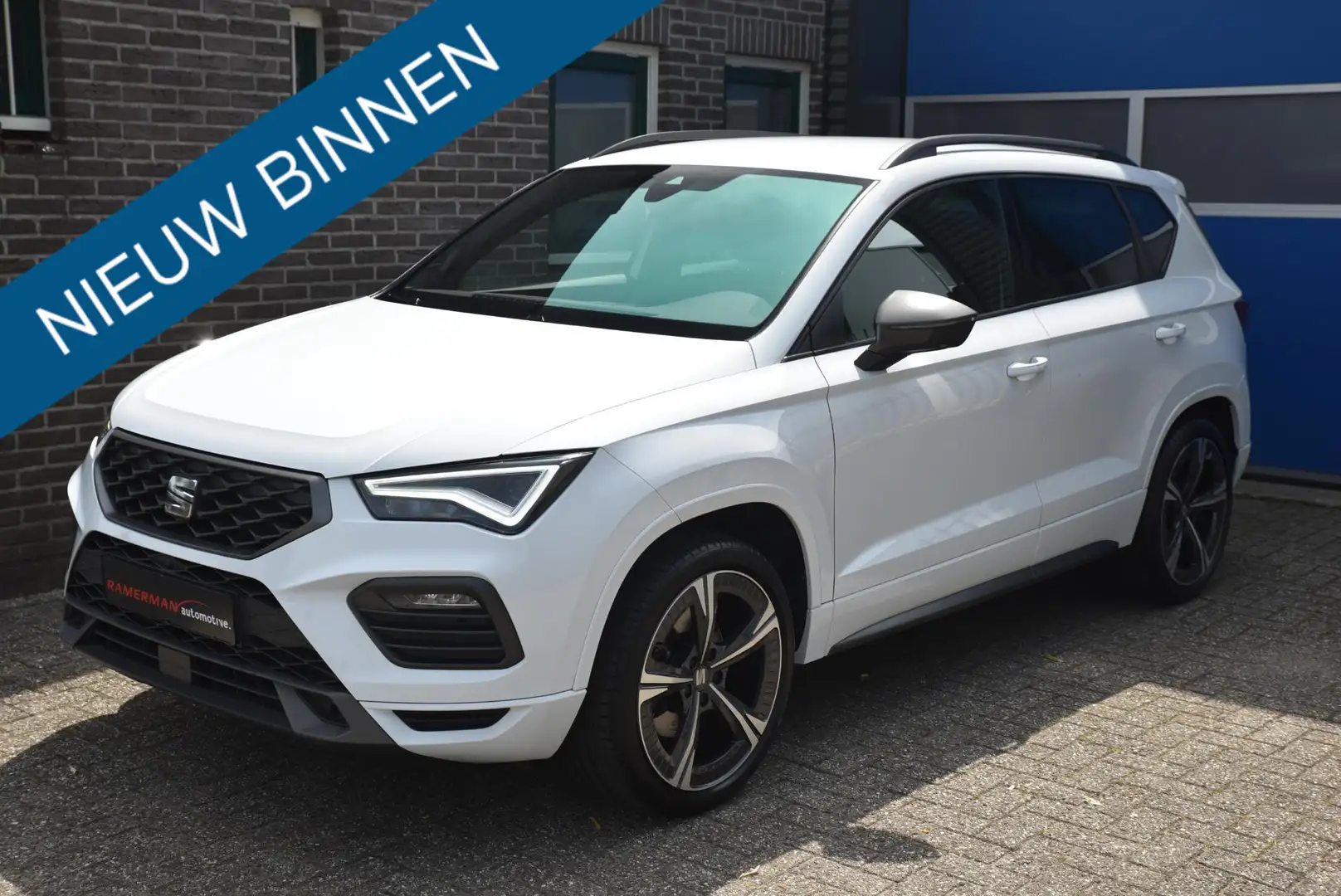 SEAT Ateca 1.5 TSI FR Business Intense Black Wit - 1