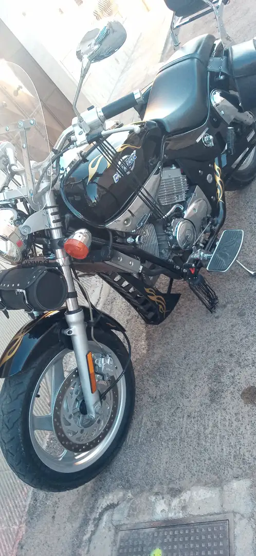 Kymco Venox 250 Negro - 1