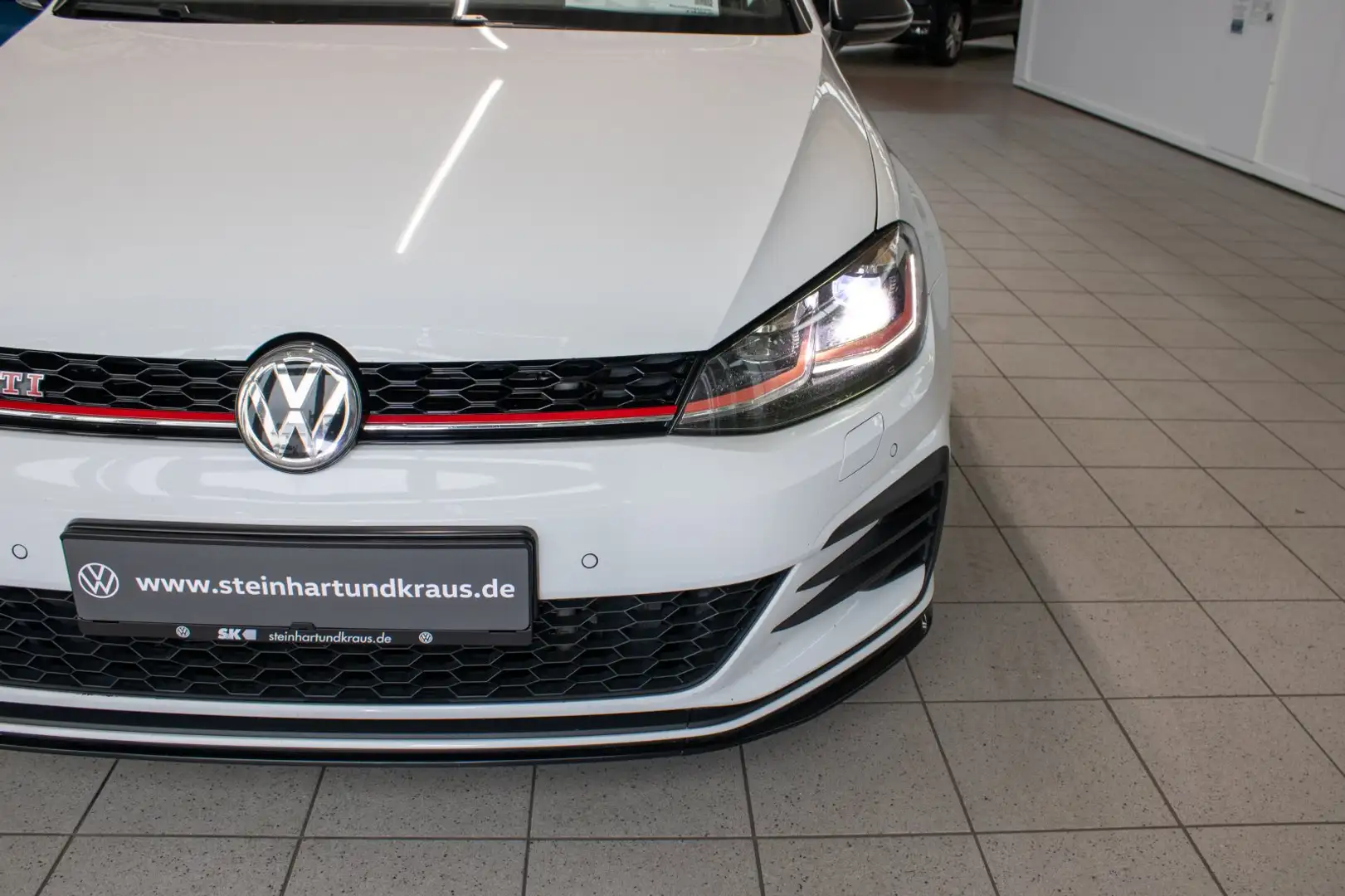 Volkswagen Golf VII GTI TCR | Akrapovič | LED | ACC | Navi | Sitzh Wit - 2