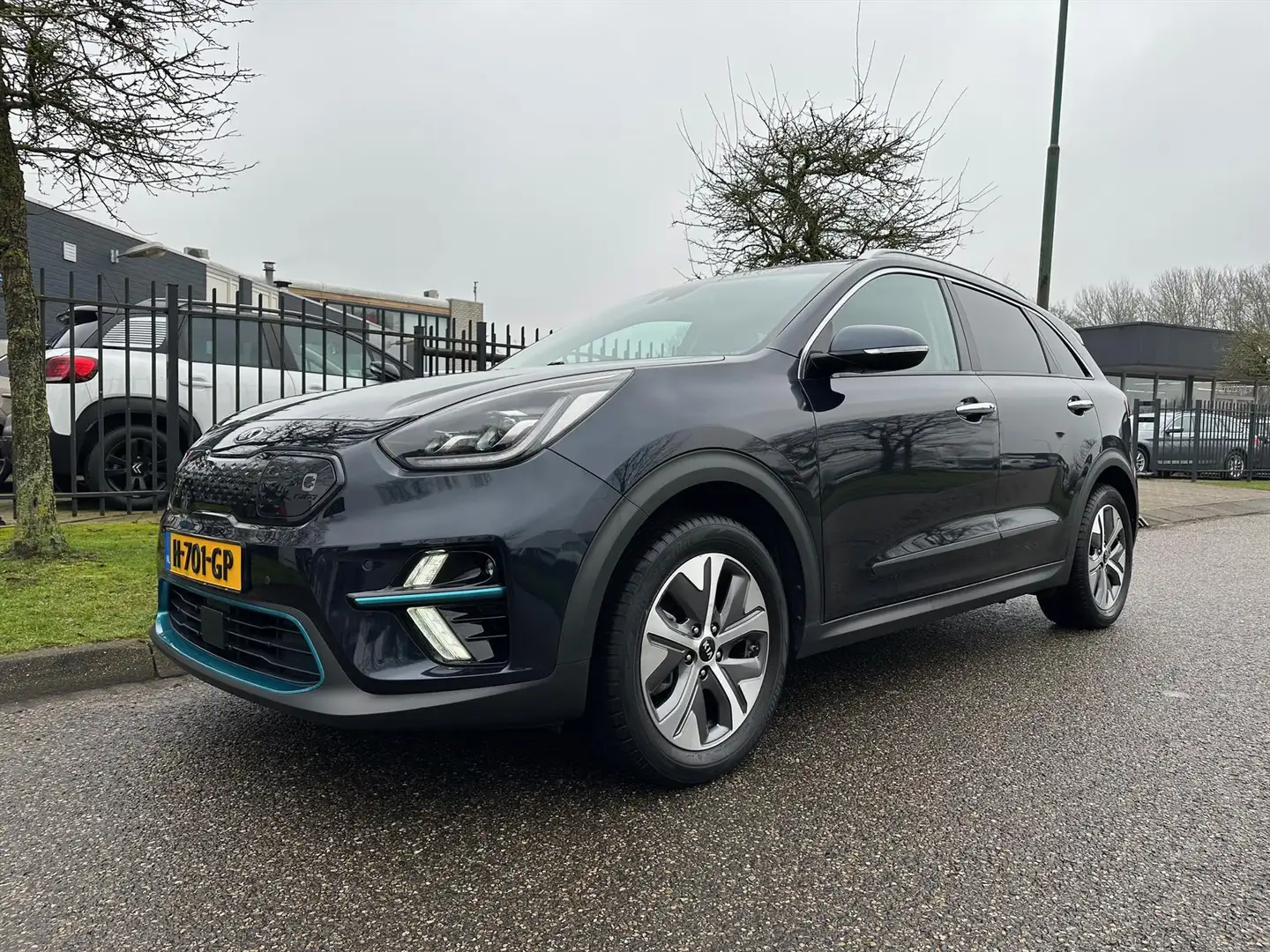 Kia e-Niro Elektrisch 204pk Aut ExecutiveLine Leder Navigatie Modrá - 1