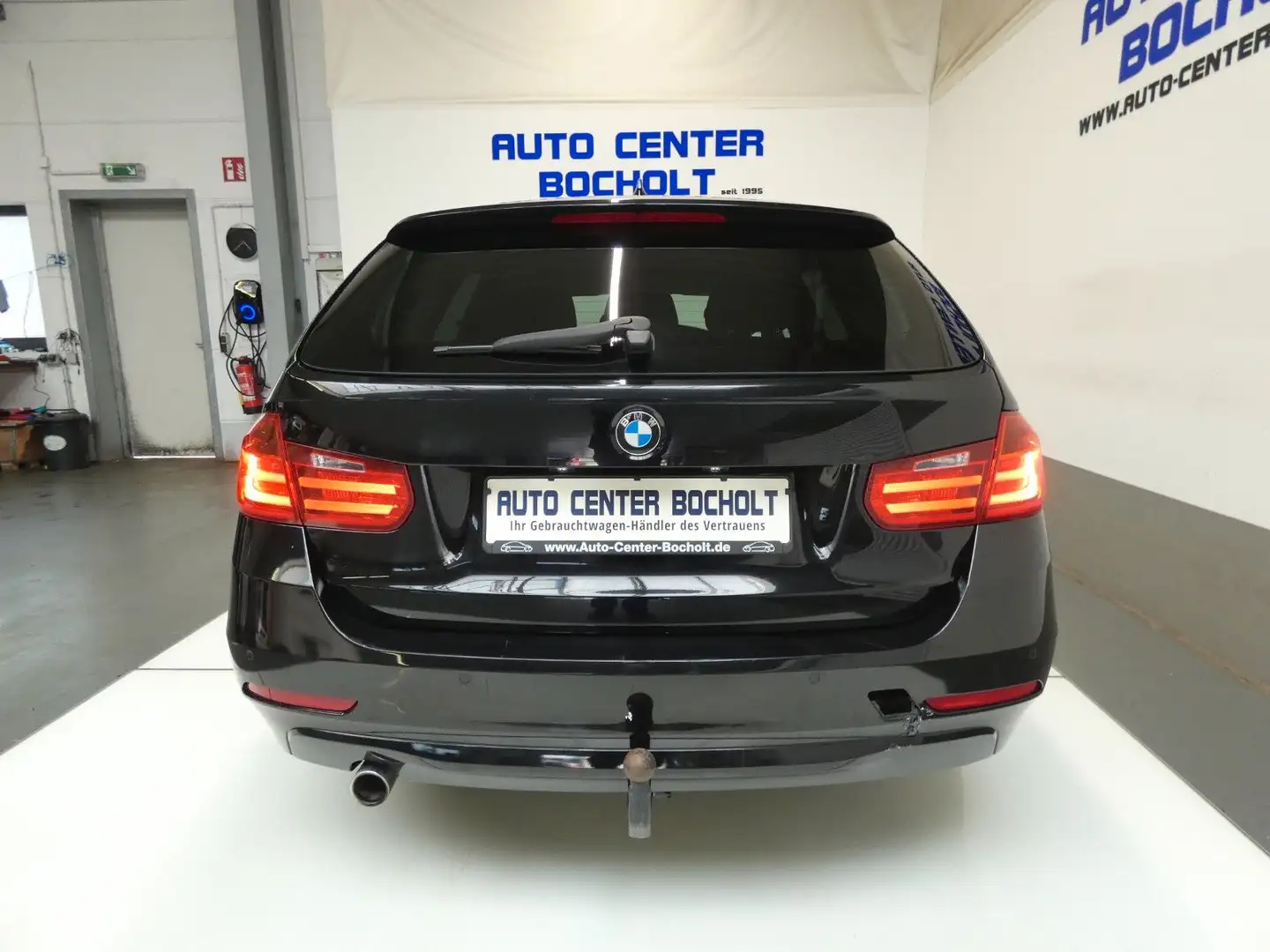 BMW 318 d*Aut*Navi*Xenon*PDC*LM*AHK Negro - 2
