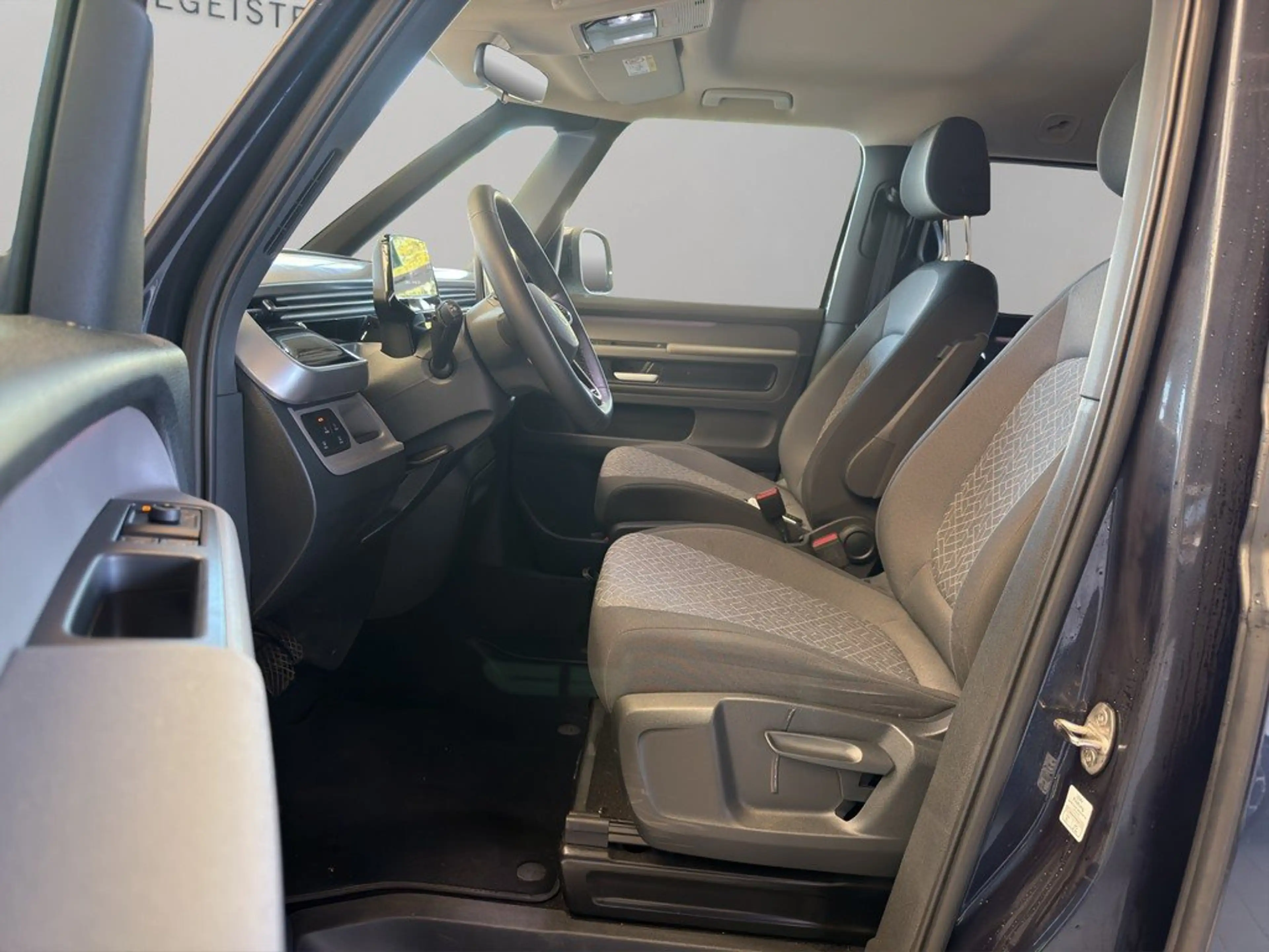 Volkswagen ID. Buzz ID.Buzz Pro 150 kW KR AHK Navi ACC 360° Kamera — photo 6