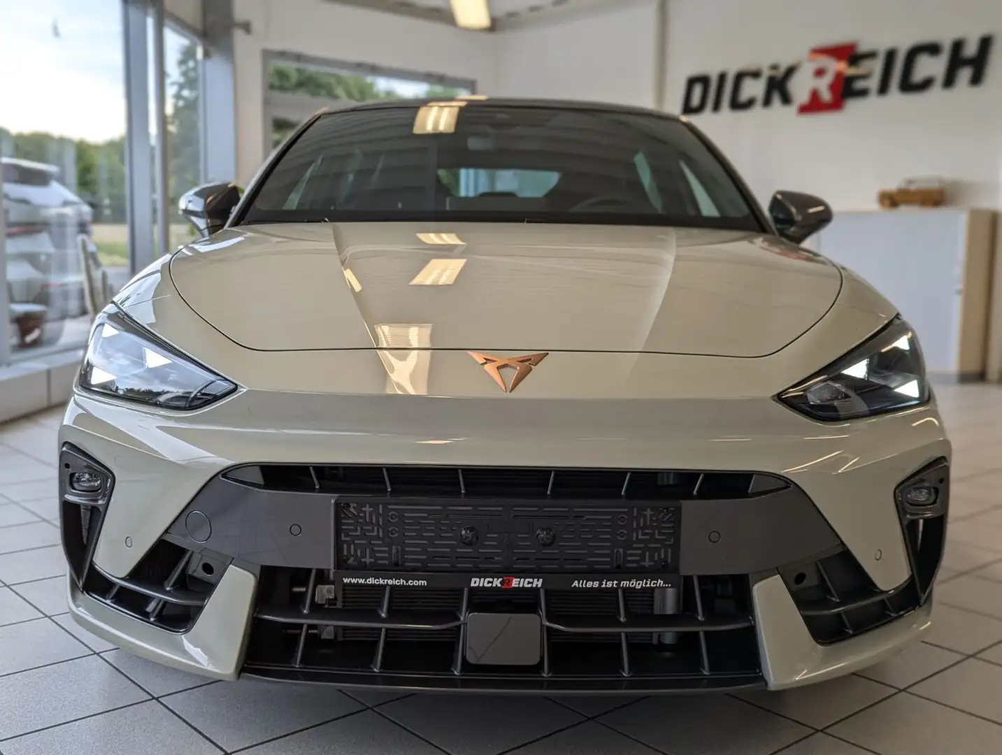 CUPRA Leon 2.0TSI VZ Matrix Pano Sennheiser Kamera 19" Grau - 2