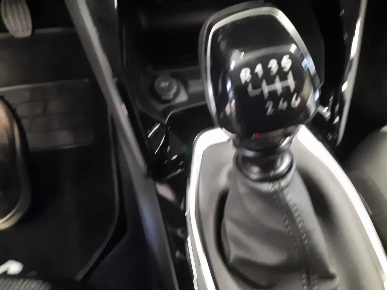Peugeot 208 1.2 ALLURE PURETECH 100 CV 17
