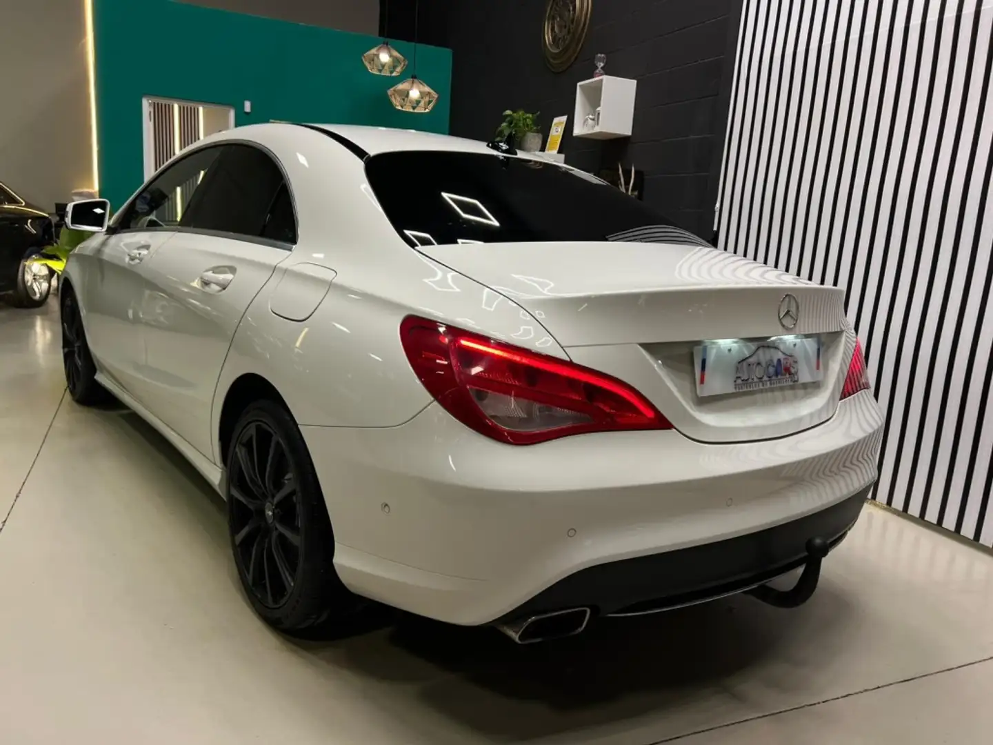Mercedes-Benz CLA 200 200CDI Urban Blanco - 2