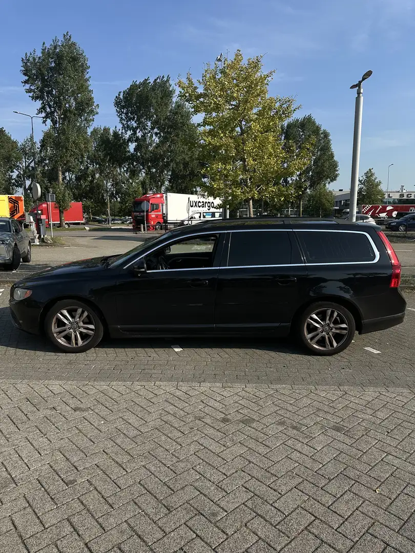 Volvo V70 1.6 D2 Summum Schwarz - 2