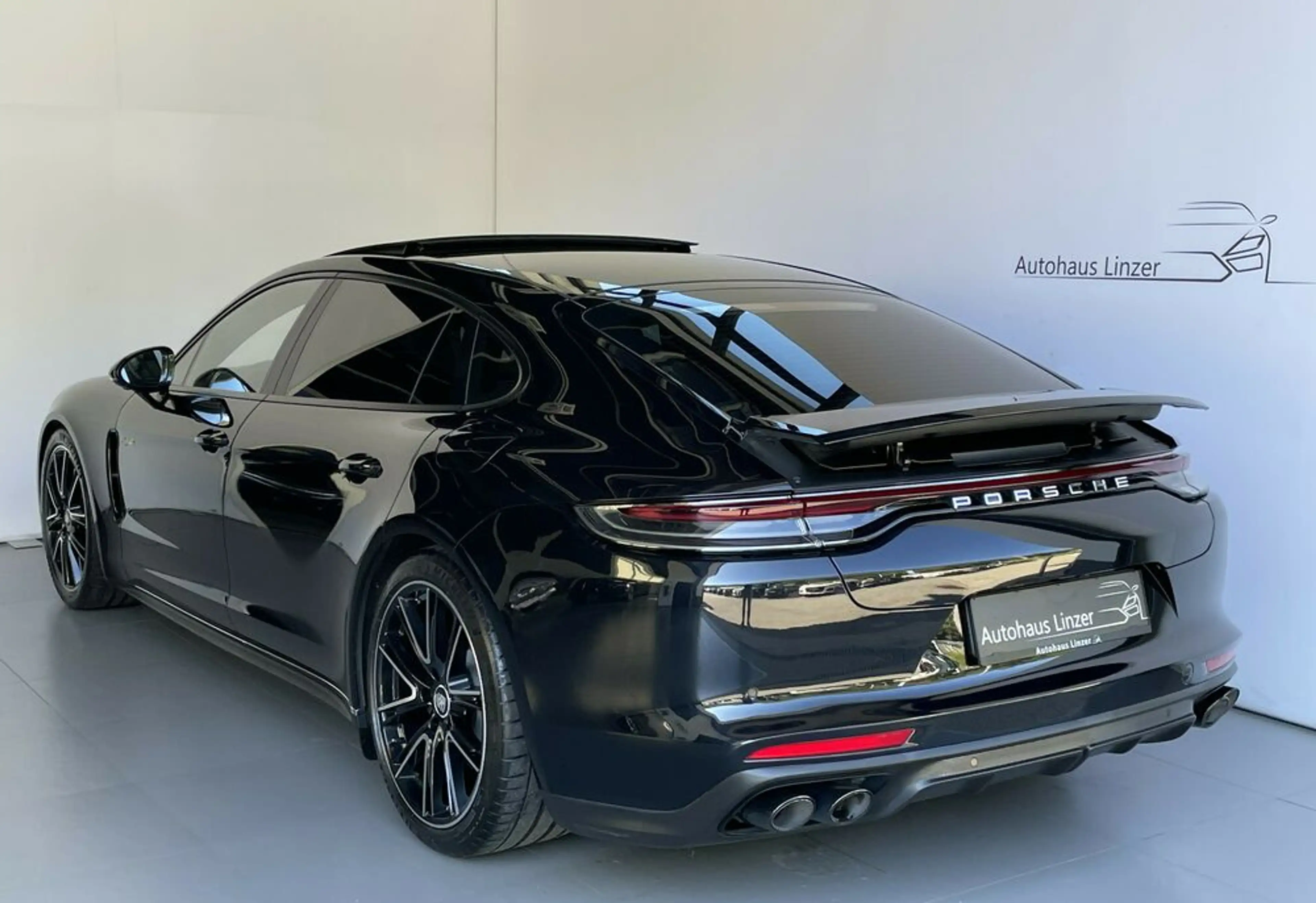 Porsche Panamera Executive E-Hybrid *MATRIX*BOSE*Massage* — photo 2