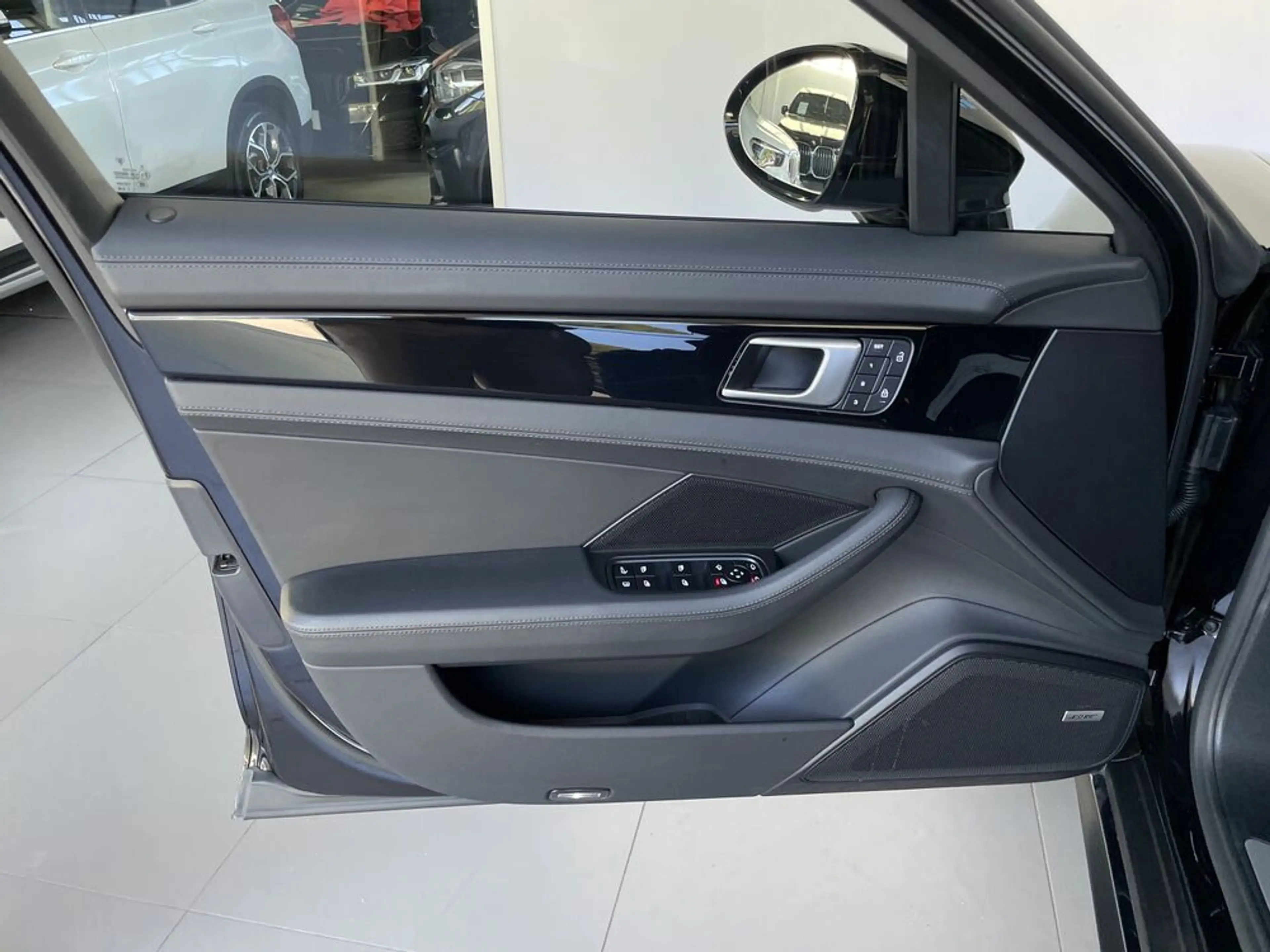 Porsche Panamera Executive E-Hybrid *MATRIX*BOSE*Massage* — photo 15