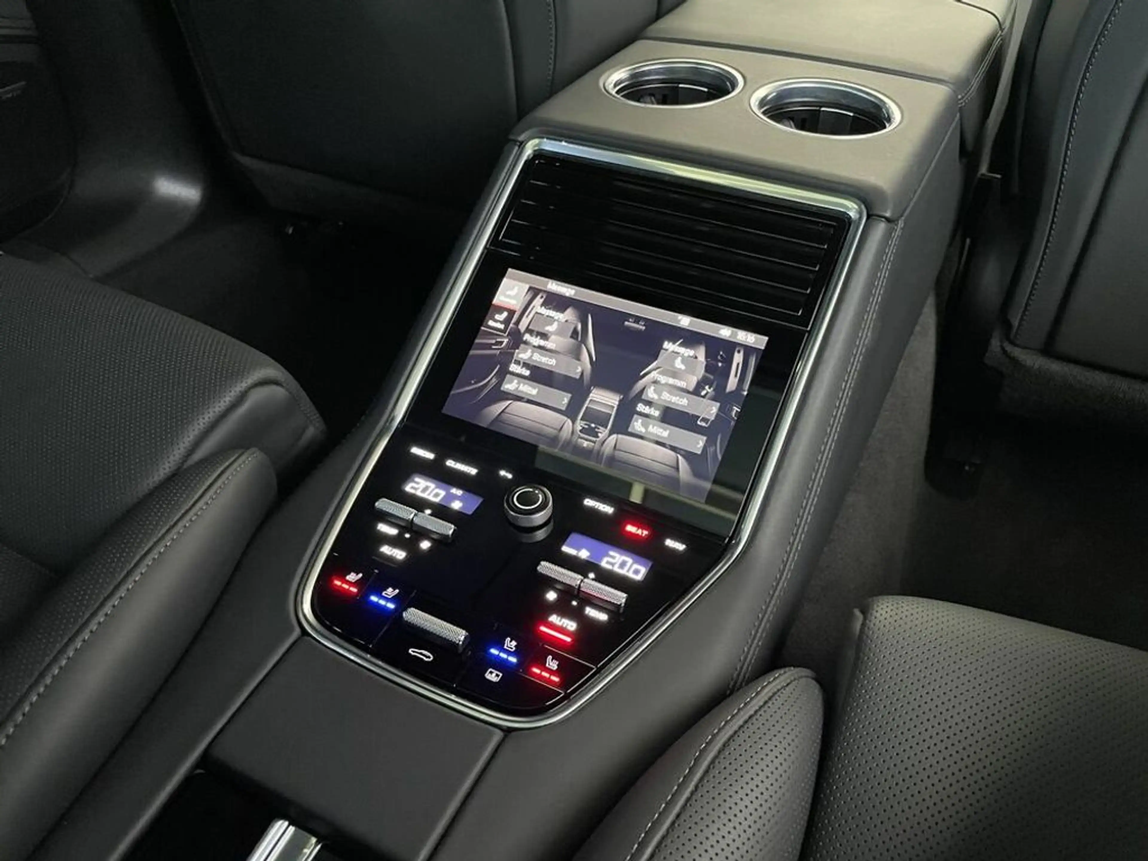 Porsche Panamera Executive E-Hybrid *MATRIX*BOSE*Massage* — photo 12