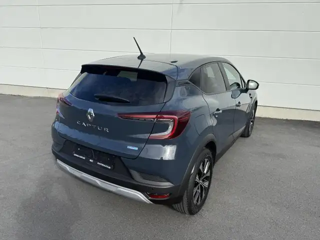 Renault Captur view 4