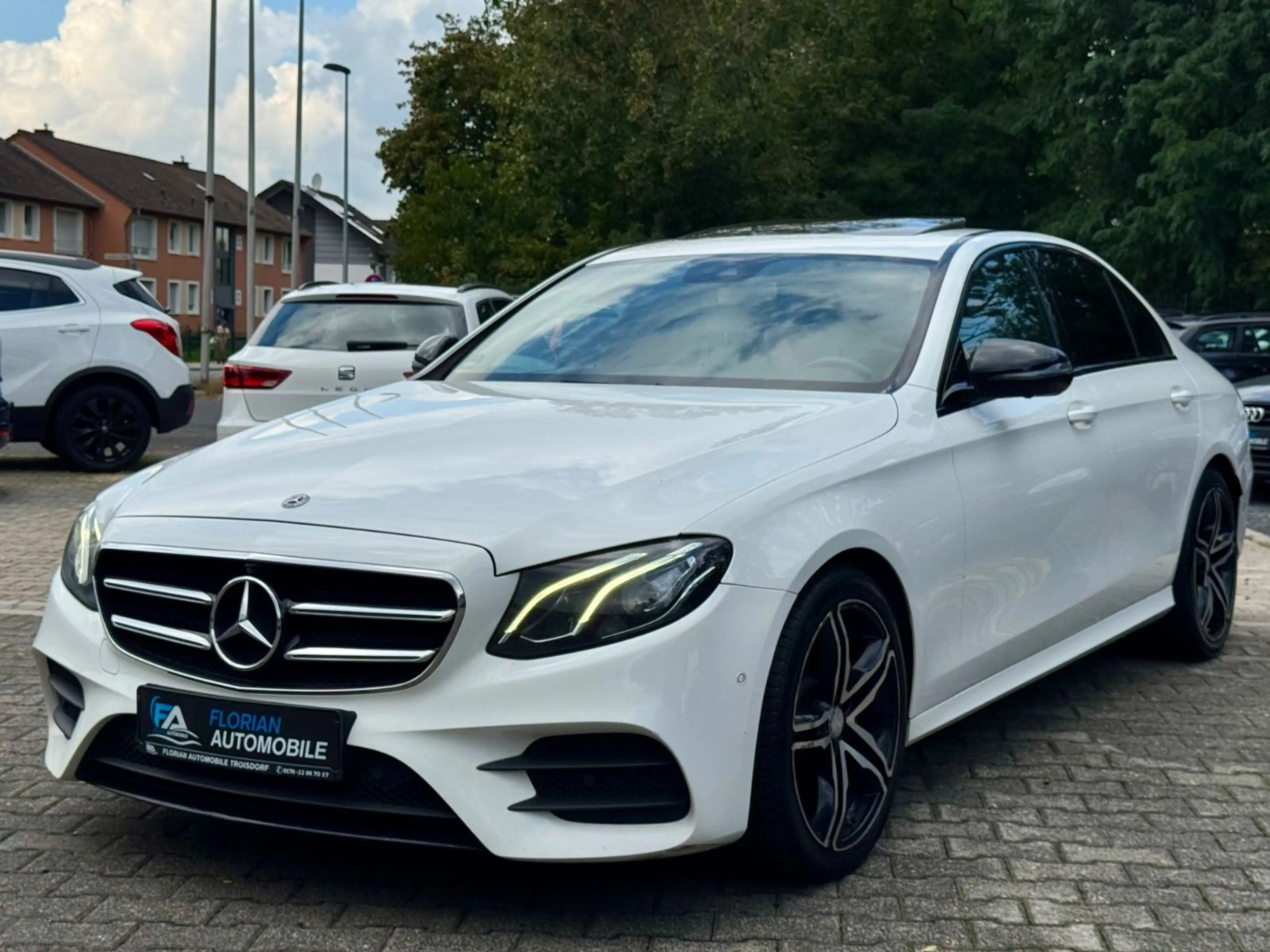 Mercedes-Benz E 220 d Limousine AMG Line*Schiebedach*Widescree — photo 5