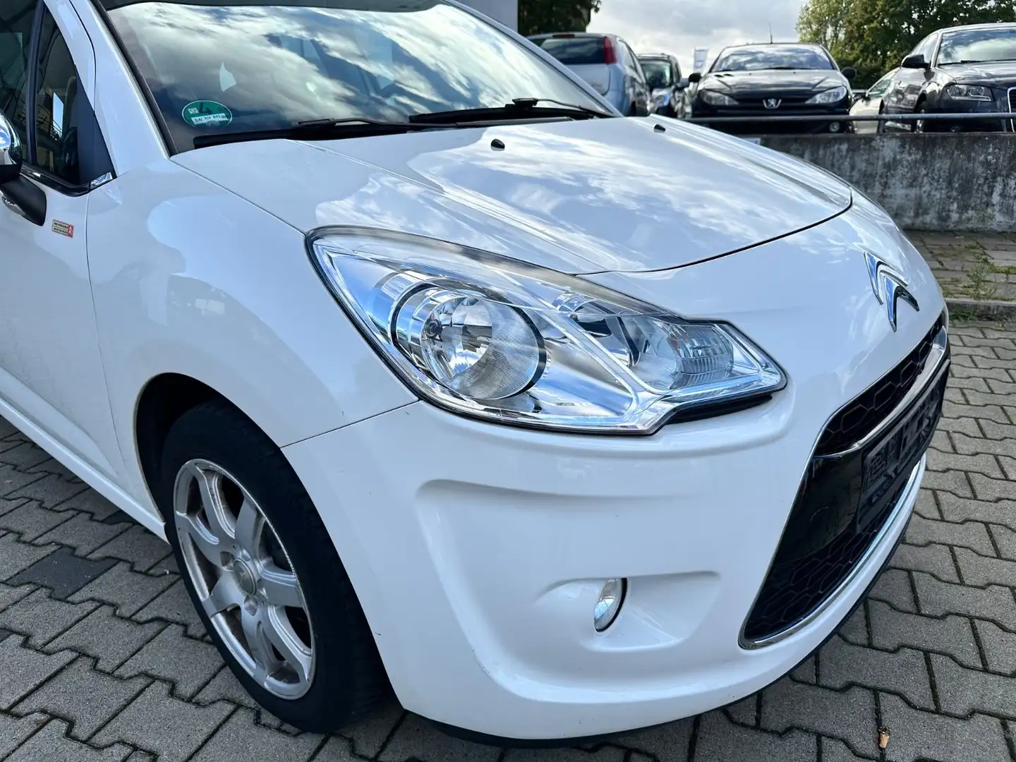 Citroen C3 Selection * TÜV Neu * Klima * Weiß - 1