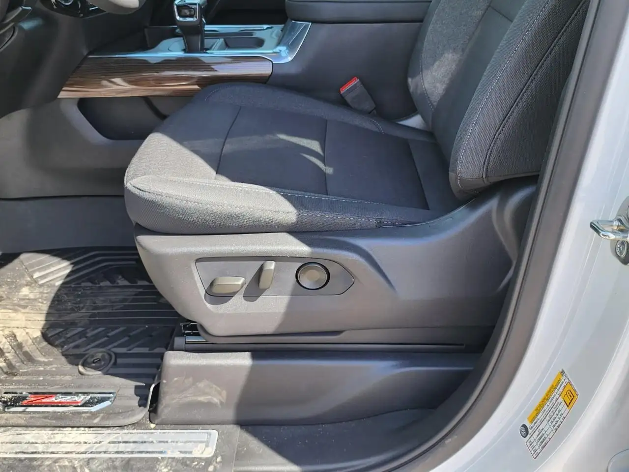 Chevrolet Silverado 1500 снимка Chevrolet Silverado 1500