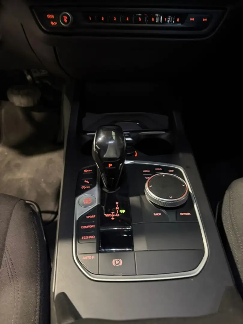 BMW 116 116dA Advantage Weiß - 2
