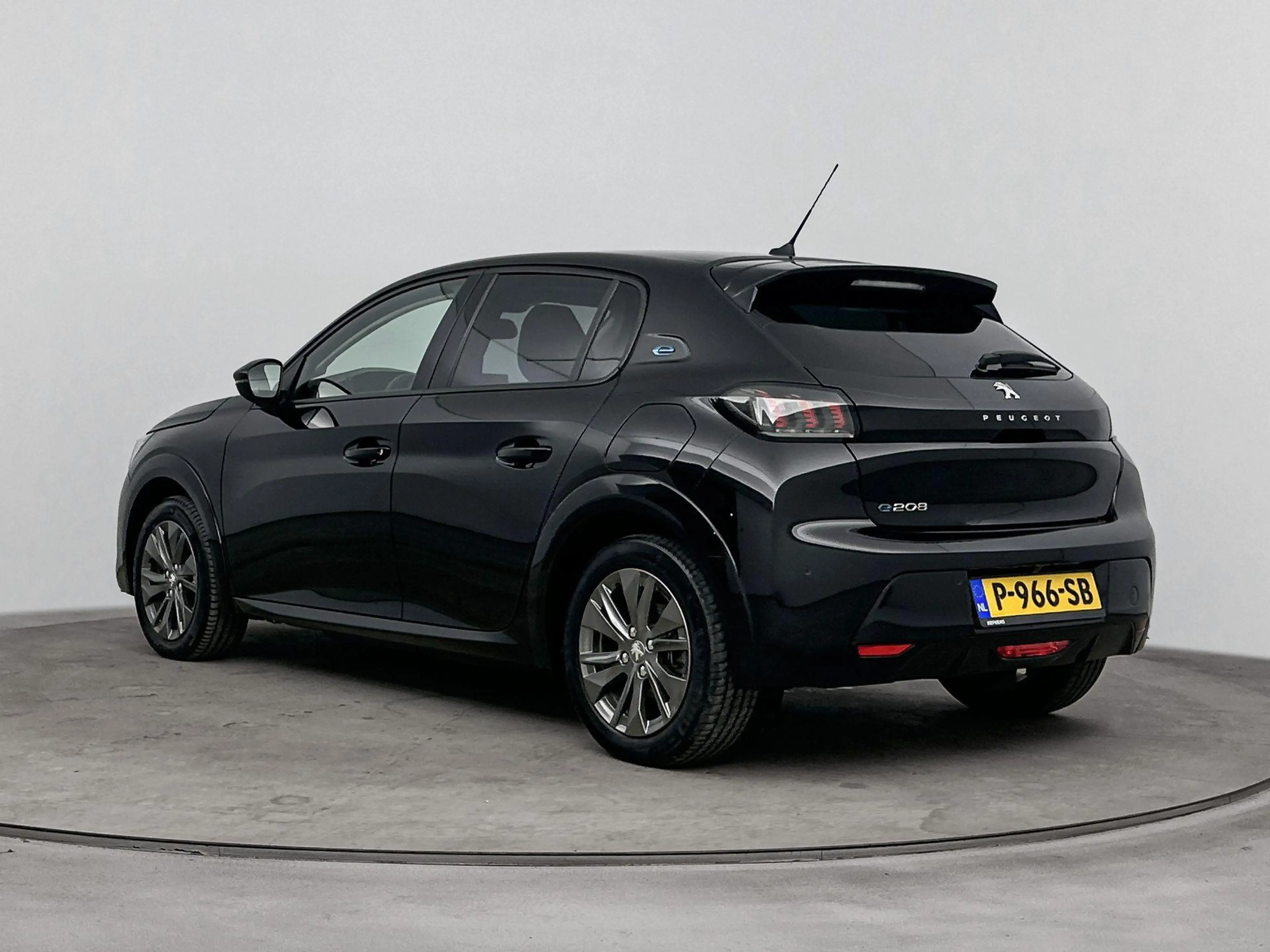 Peugeot e-208 EV Allure Pack 50 kWh | ACCU: 93% | Lichtmetalen v — photo 3