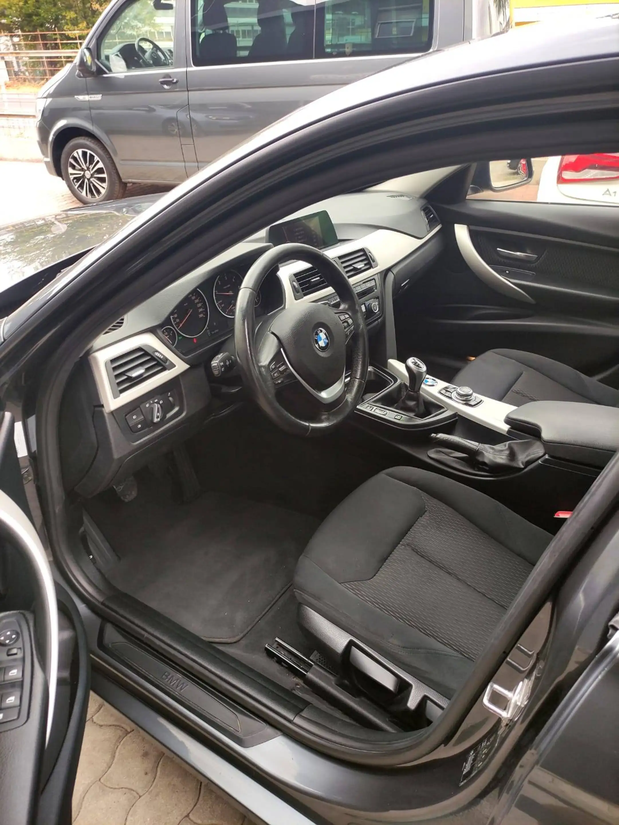 BMW 318 — photo 7