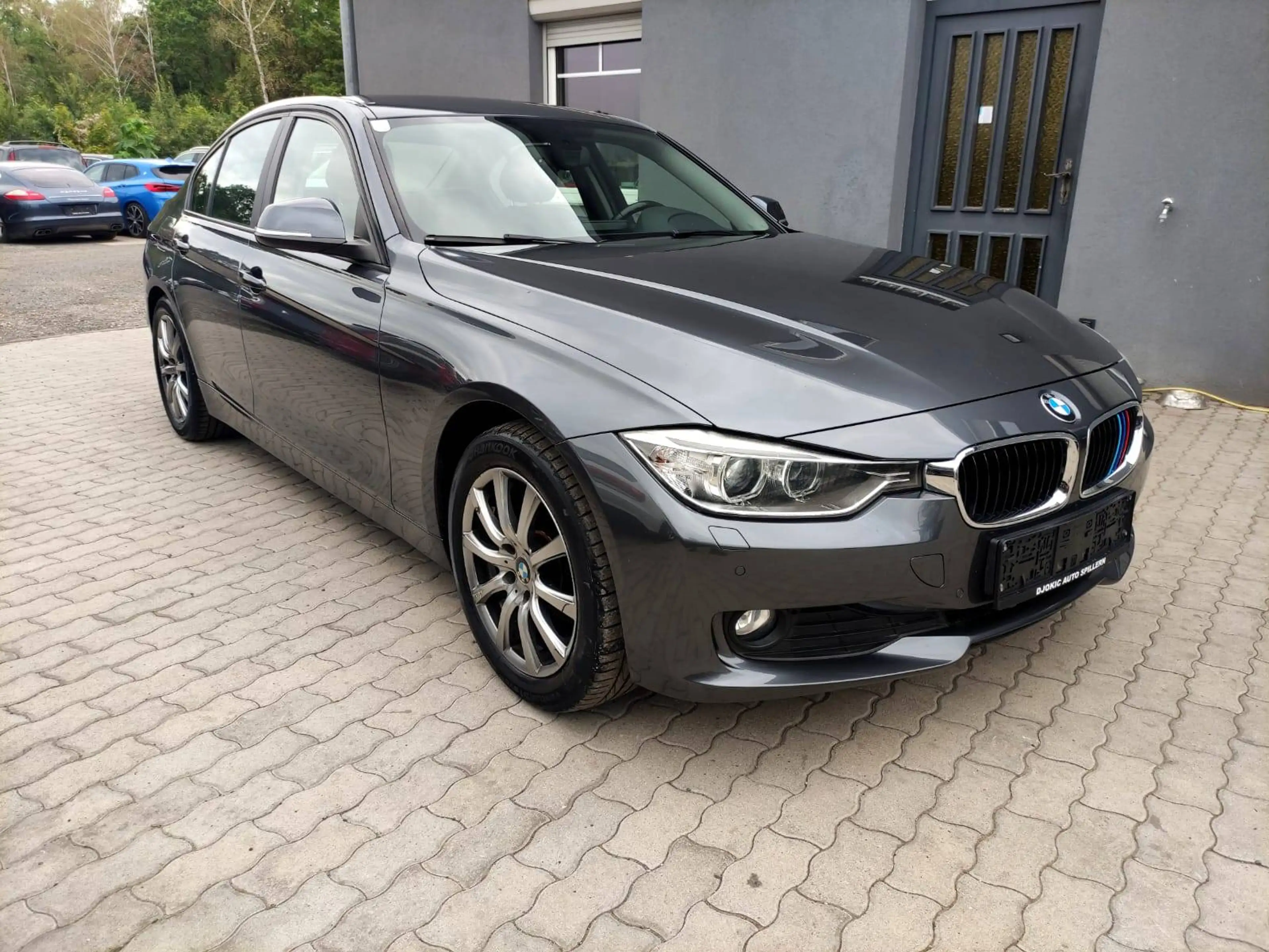 BMW 318 — photo 4