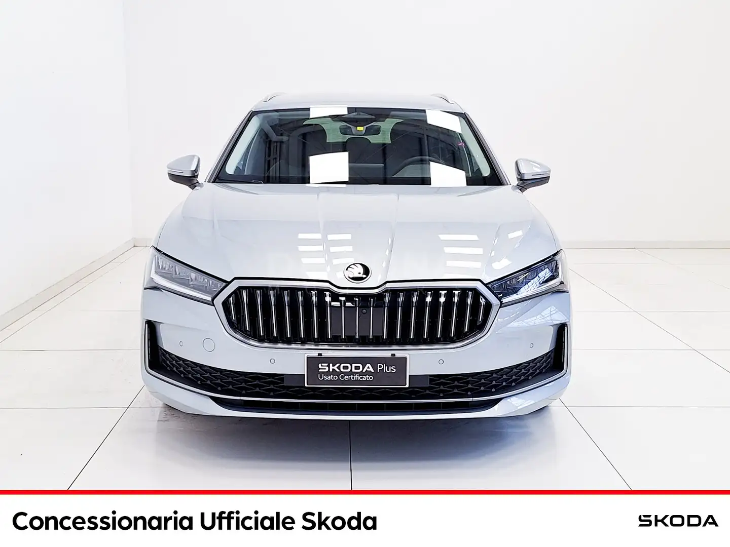 Skoda Superb wagon 2.0 tdi selection 150cv dsg Argent - 2