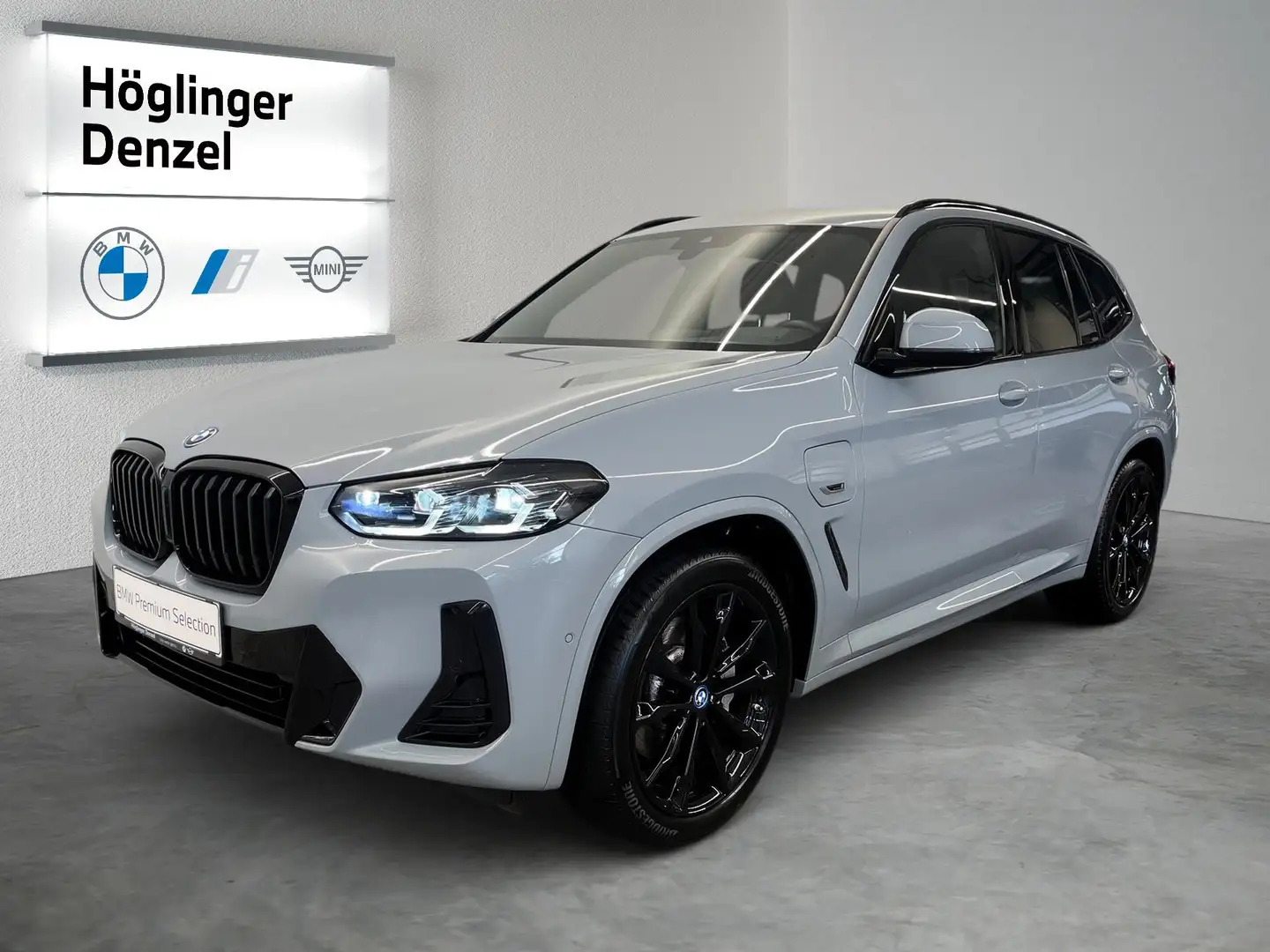 BMW X3 xDrive30e Grau - 2