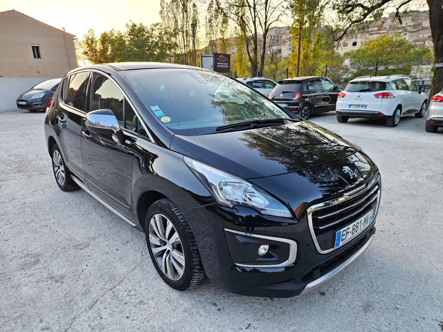 Peugeot 3008 StyleBHDI 1.6 BVM6 S\u0026amp;S 120CH Negru - 1