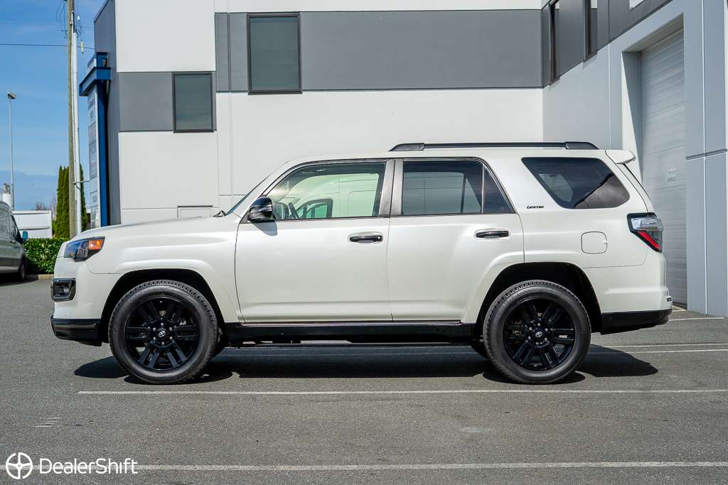 2021 Toyota 4Runner Nightshade | Accident Free | Locally Owned — снимка 1