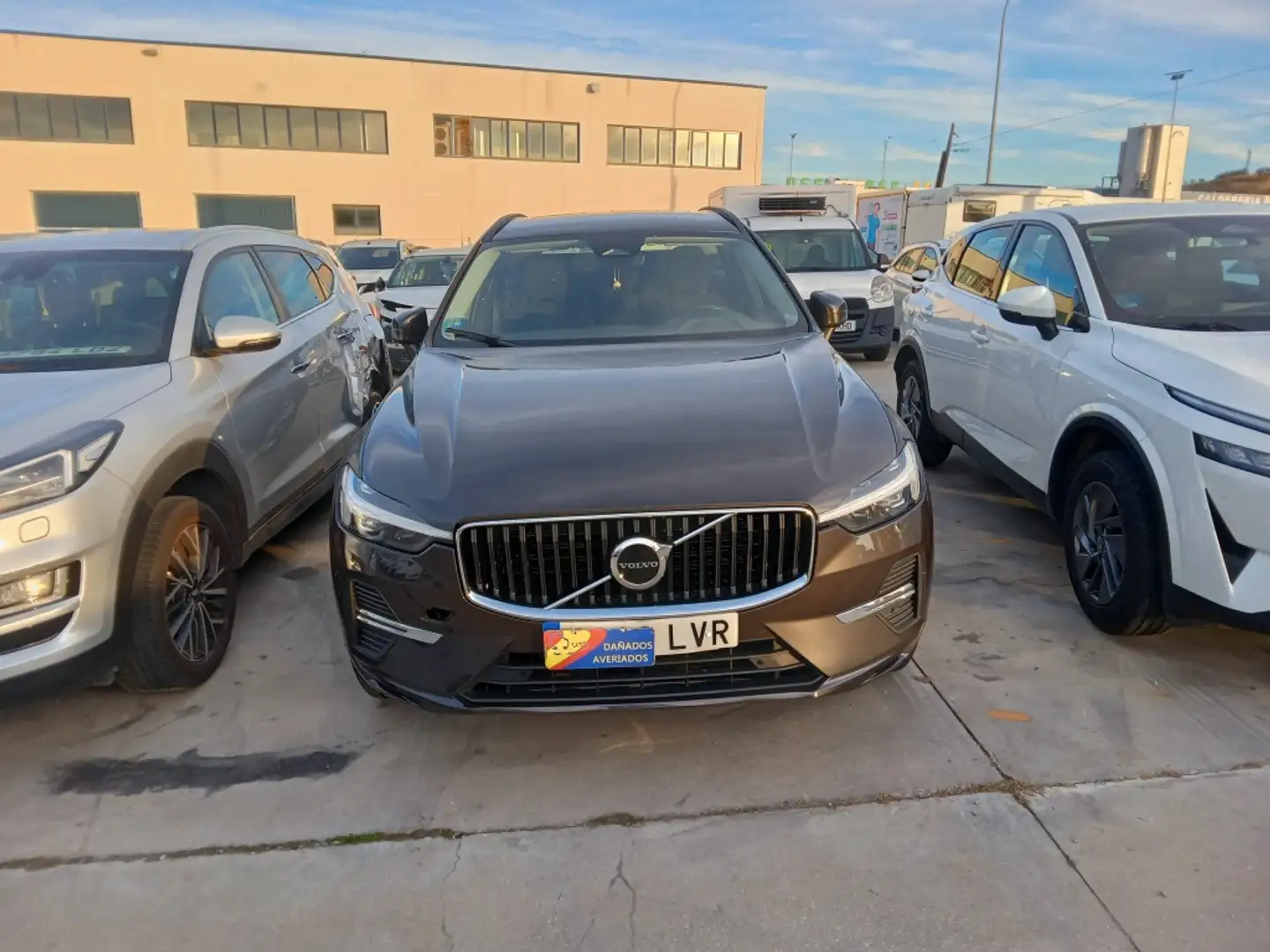 Volvo XC60 B4 Momentum Pro AWD Aut. Noir - 1