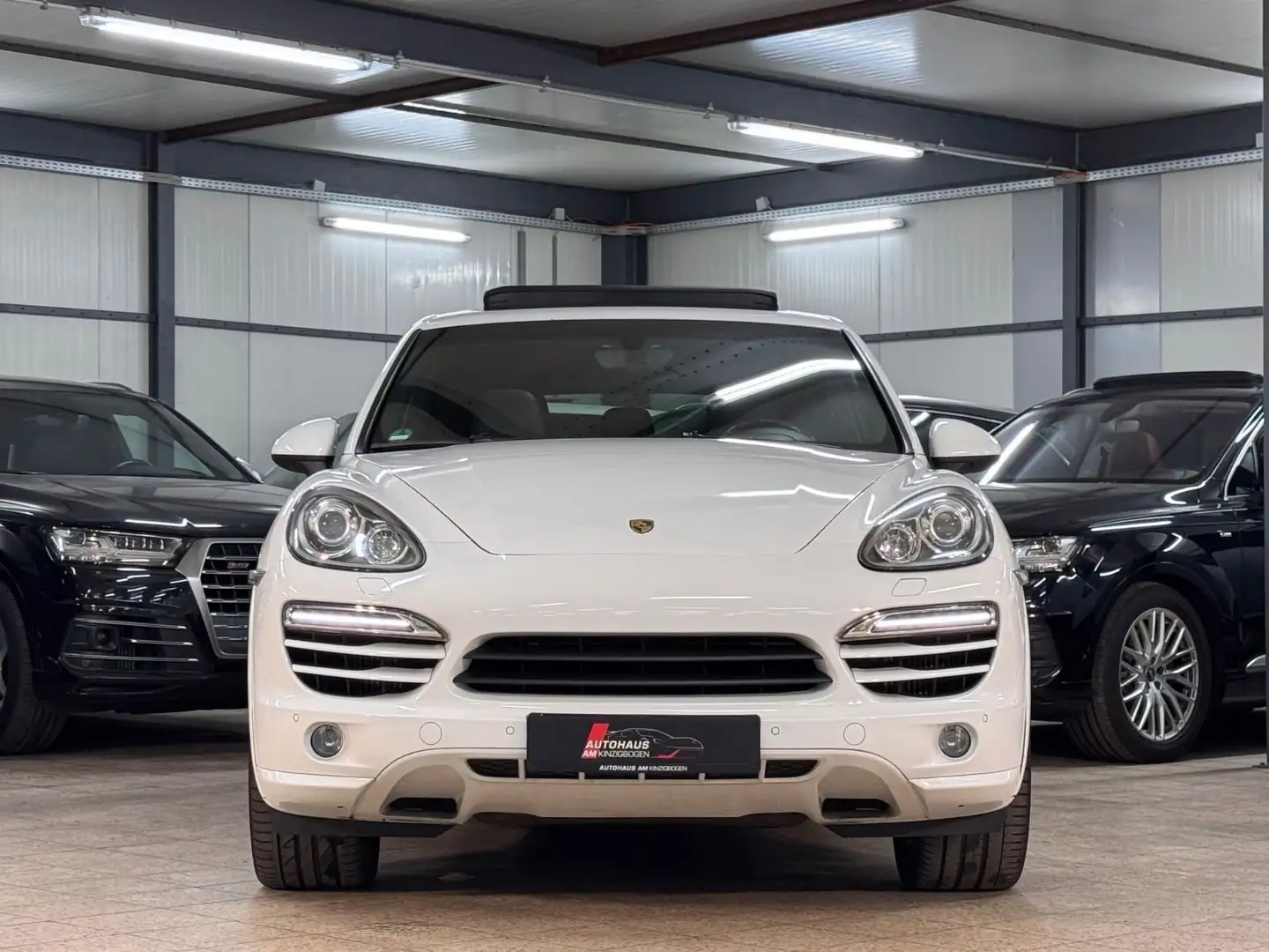 Porsche Cayenne Diesel SPORT PAKET*PASM*PANO*PCM*BOSE Weiß - 2