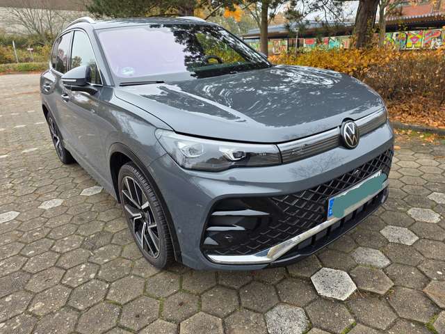 Volkswagen Tiguan Tiguan 1.5 eTSI OPF DSG R-Line von Privat