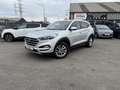 Hyundai TUCSON 2.0 CRDi 4WD / CLIMATISATION / NAVIGATION / JANTES Gris - thumbnail 2
