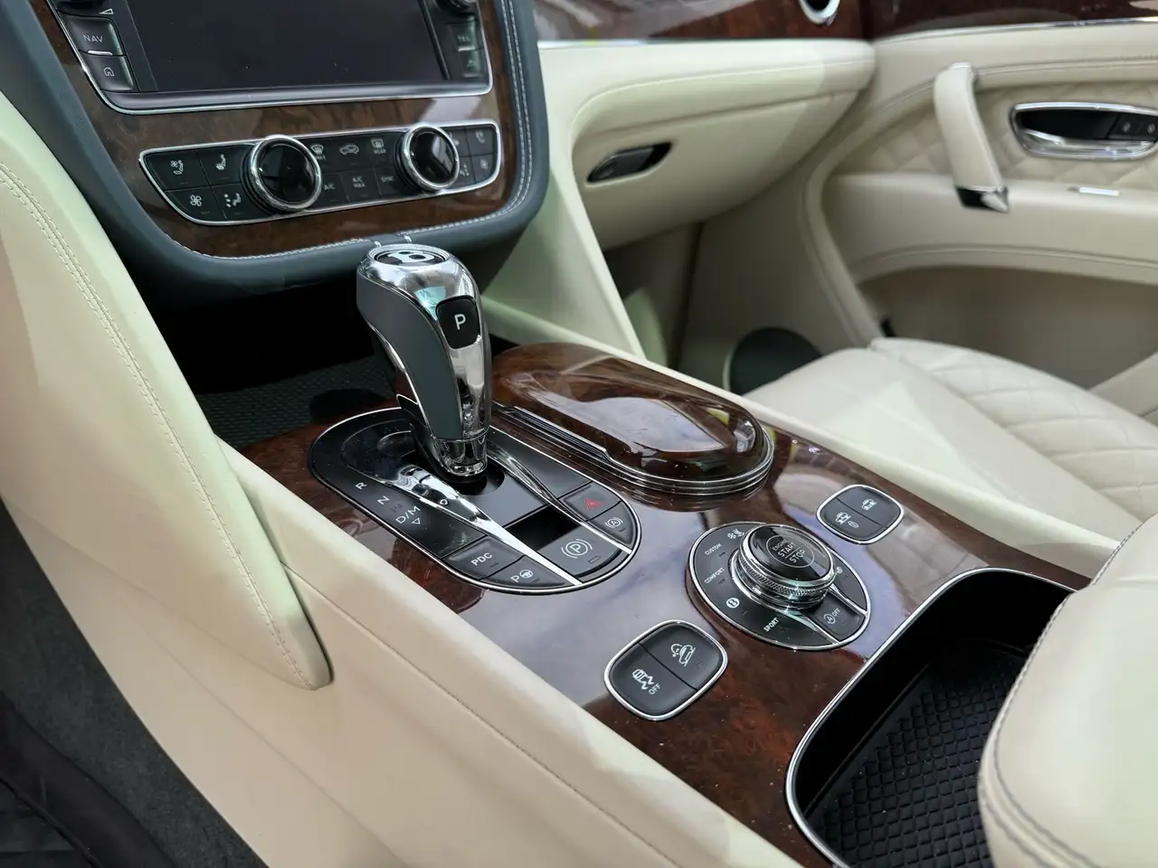 Bentley Bentayga fotografie Bentley Bentayga