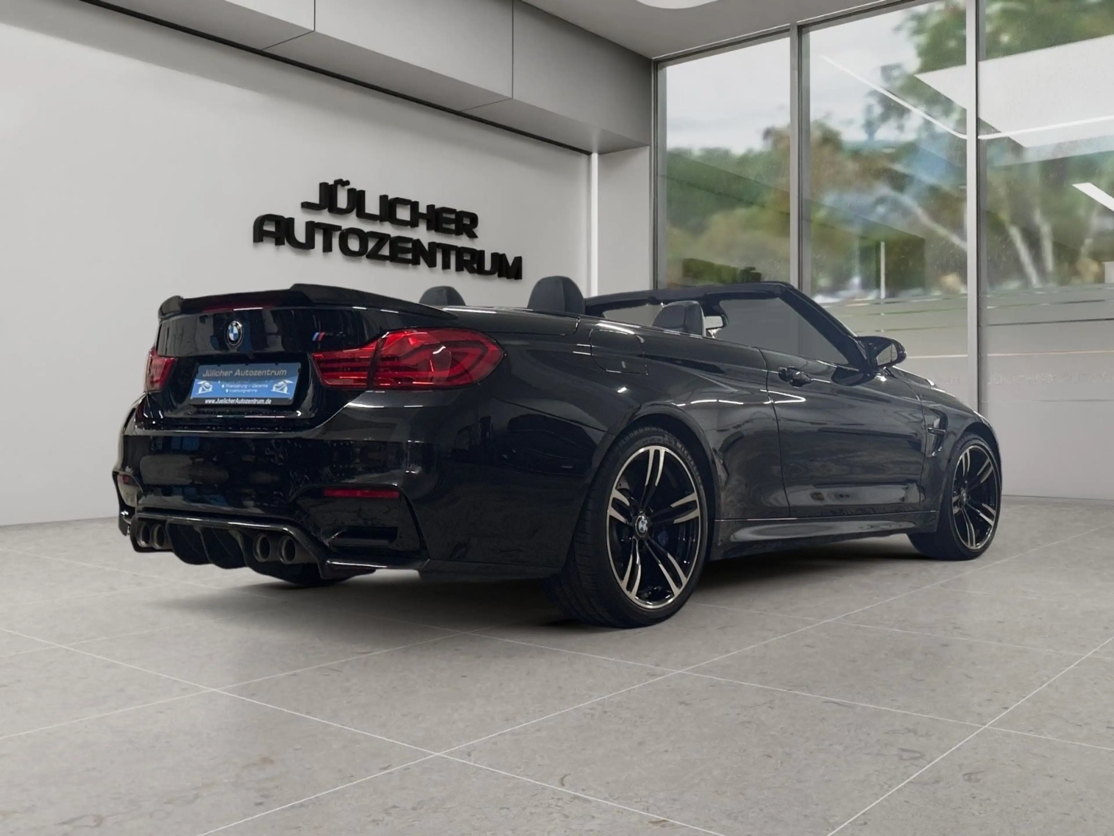 BMW M4 Cabrio / Harman&Kardon, Scheckheft — photo 3