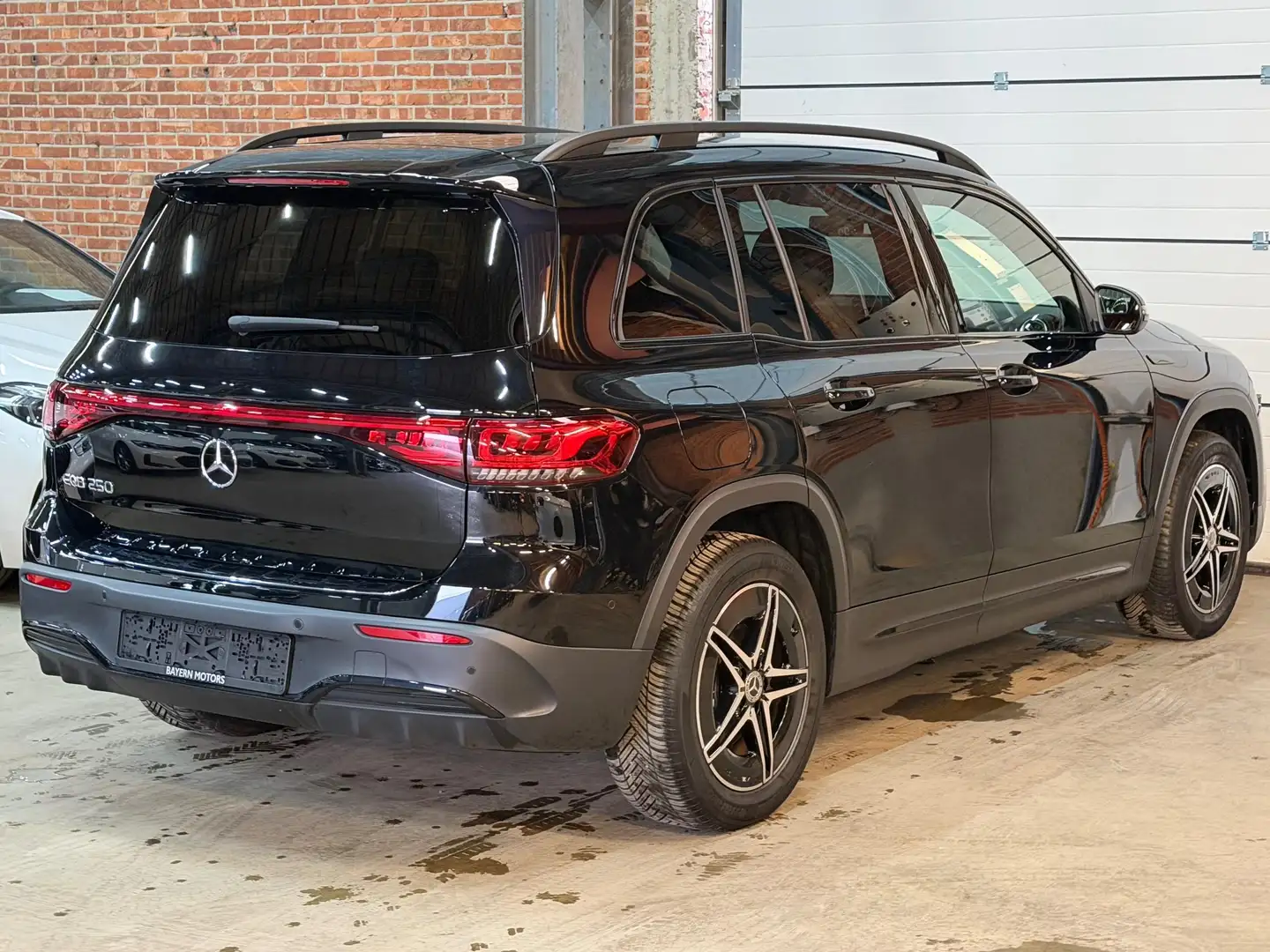 Mercedes-Benz EQB 250 AMG Line Navi LED Garantie Noir - 2