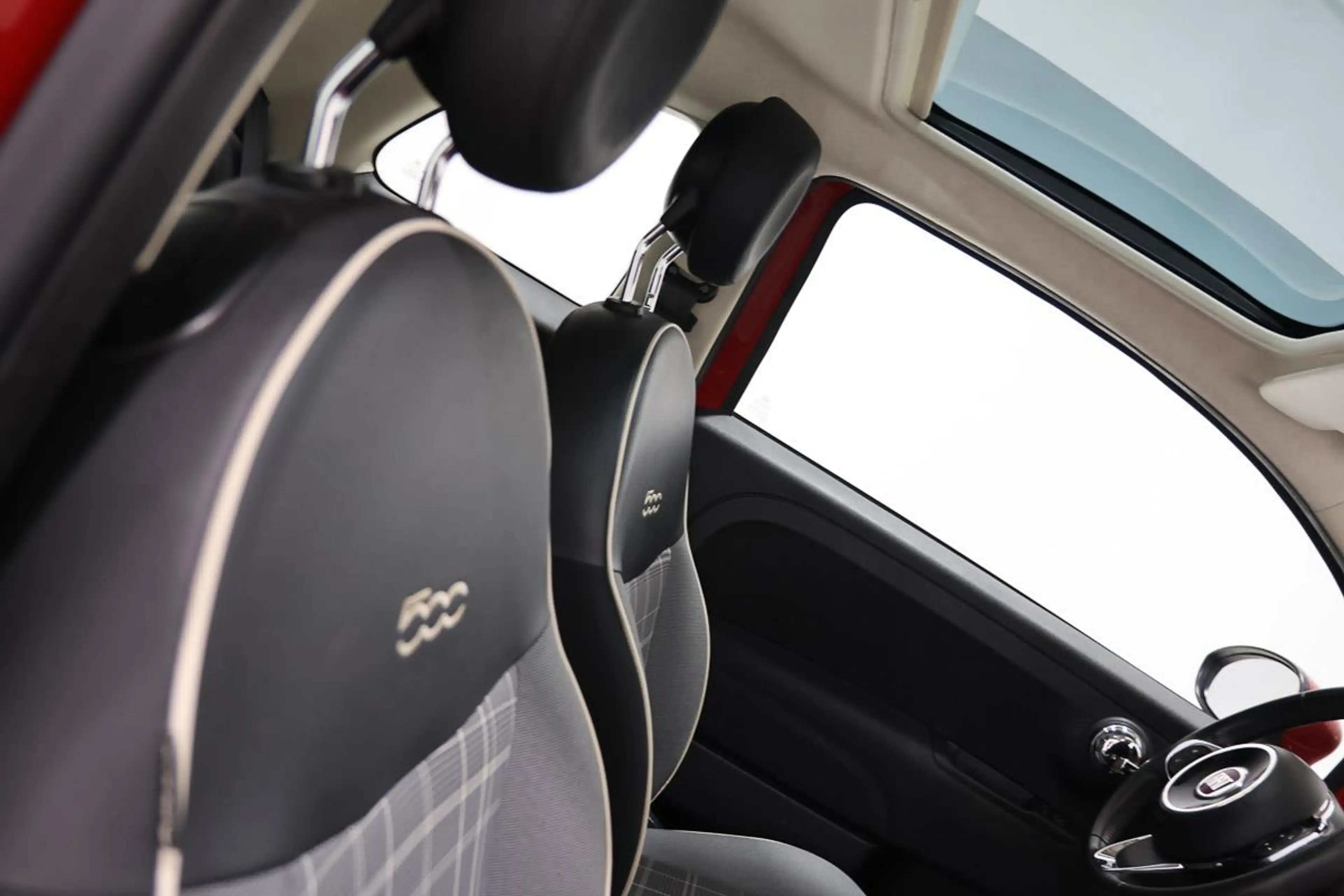 Fiat 500 1.2 - 70 - LOUNGE PANO - JA - CARPLAY - REGU — photo 9