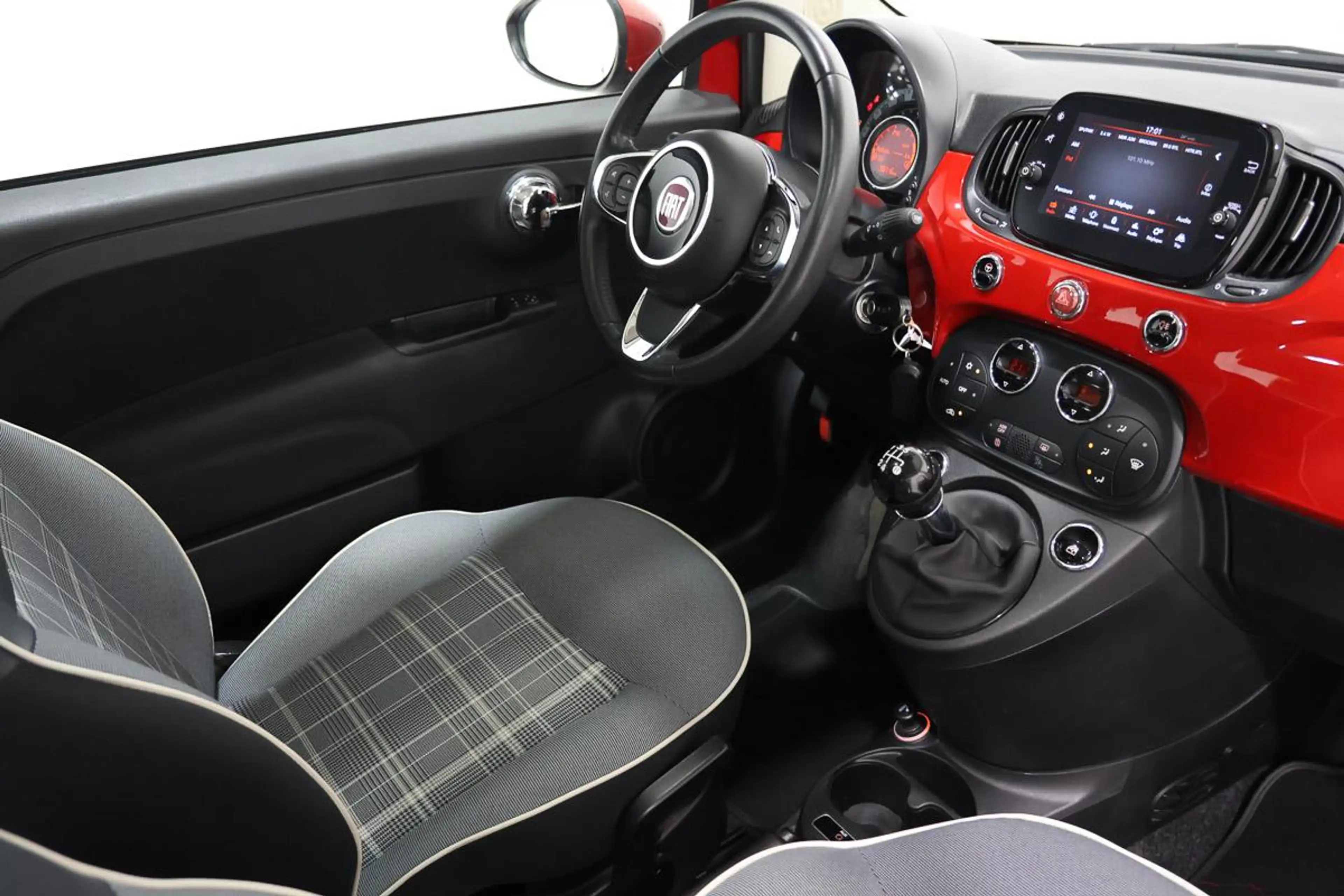 Fiat 500 1.2 - 70 - LOUNGE PANO - JA - CARPLAY - REGU — photo 11