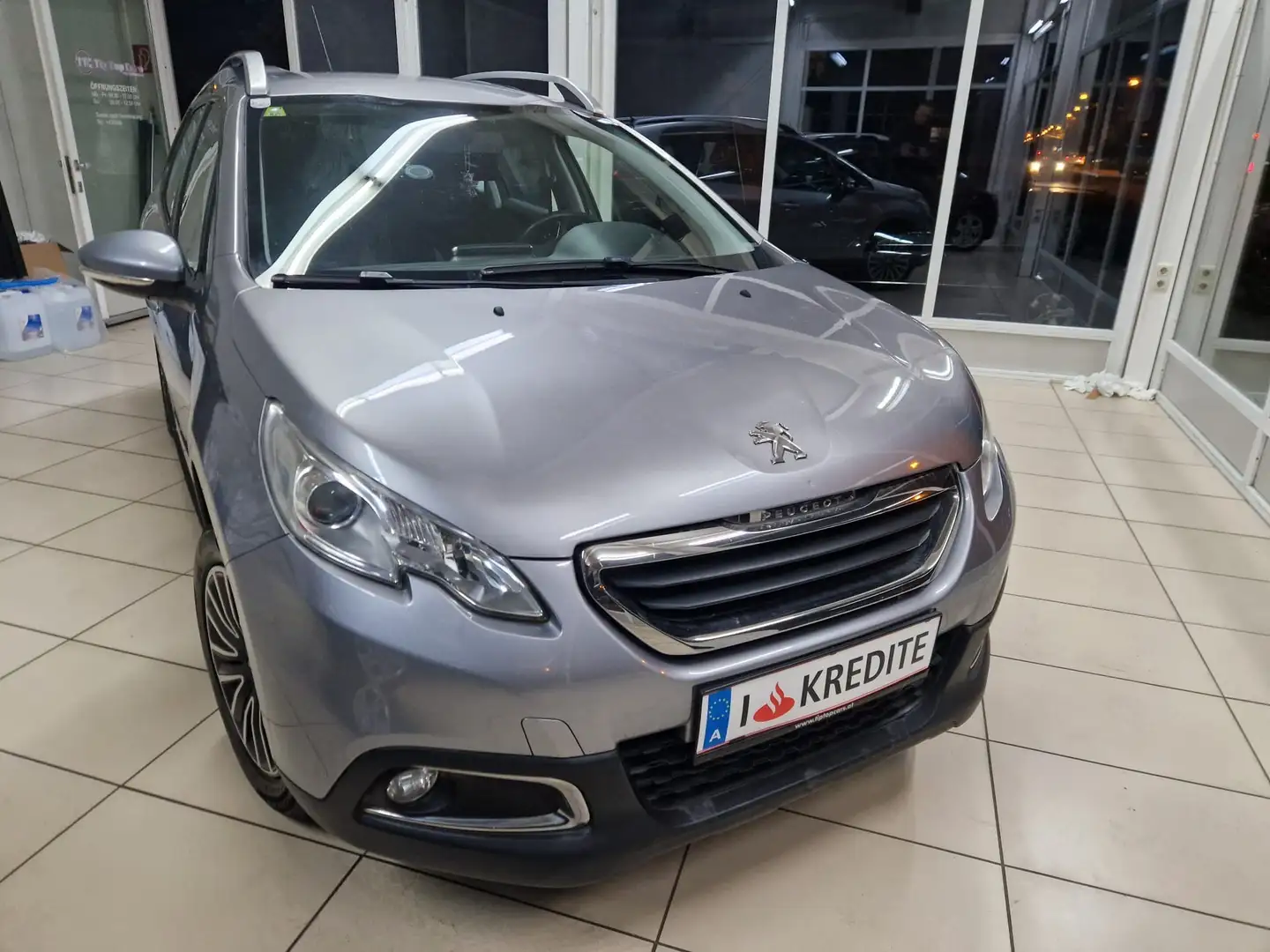 Peugeot 2008 1,2 VTi Allure - 1