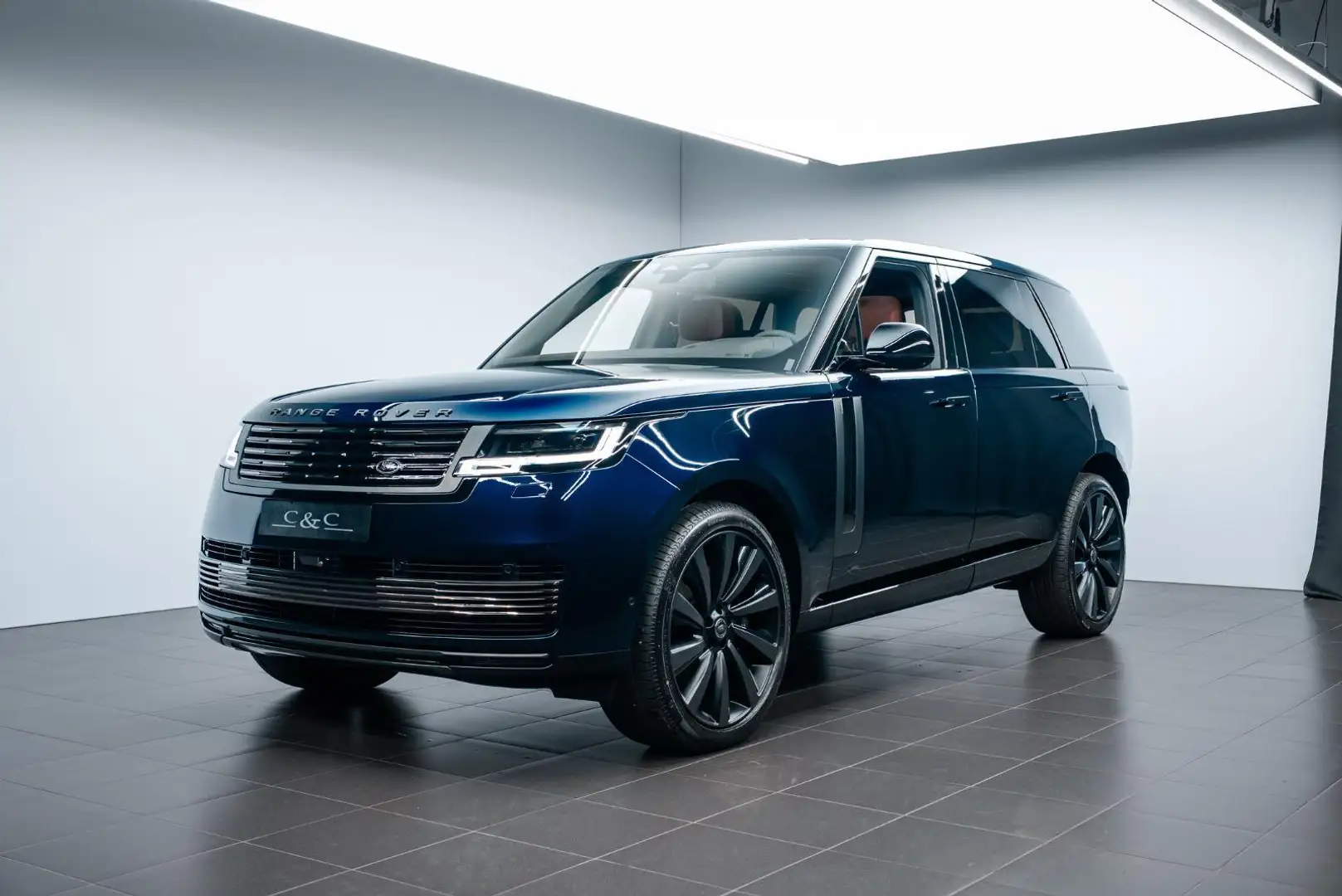 Land Rover Range Rover P615 LWB SV AHK/MERIDIAN Blau - 1