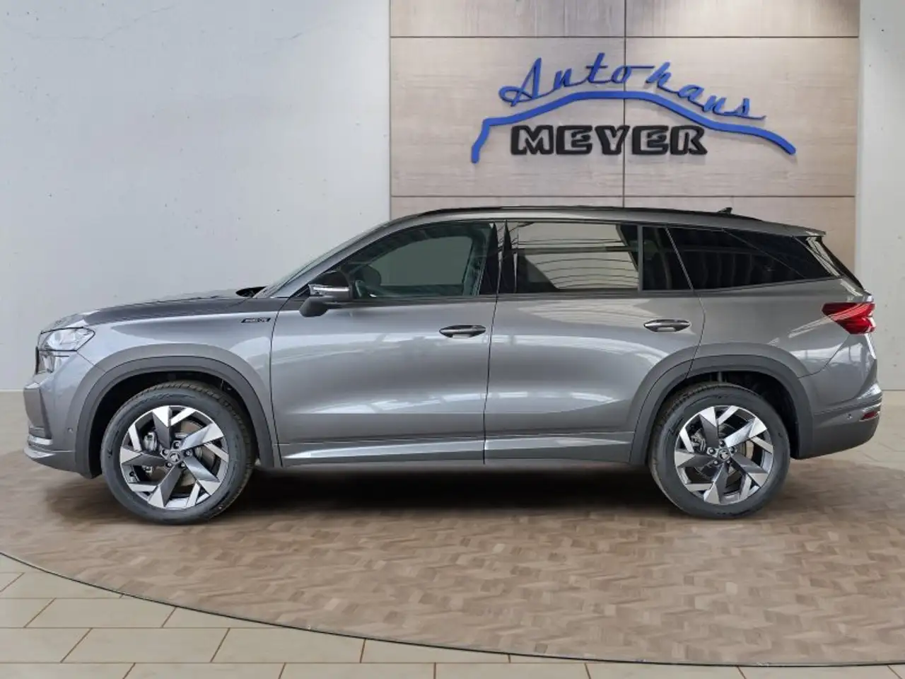Skoda Kodiaq Sportline 1,5TSI DSG aAHK/4*J.Gar/Matrix/Navi/ACC/, миниатюра 2