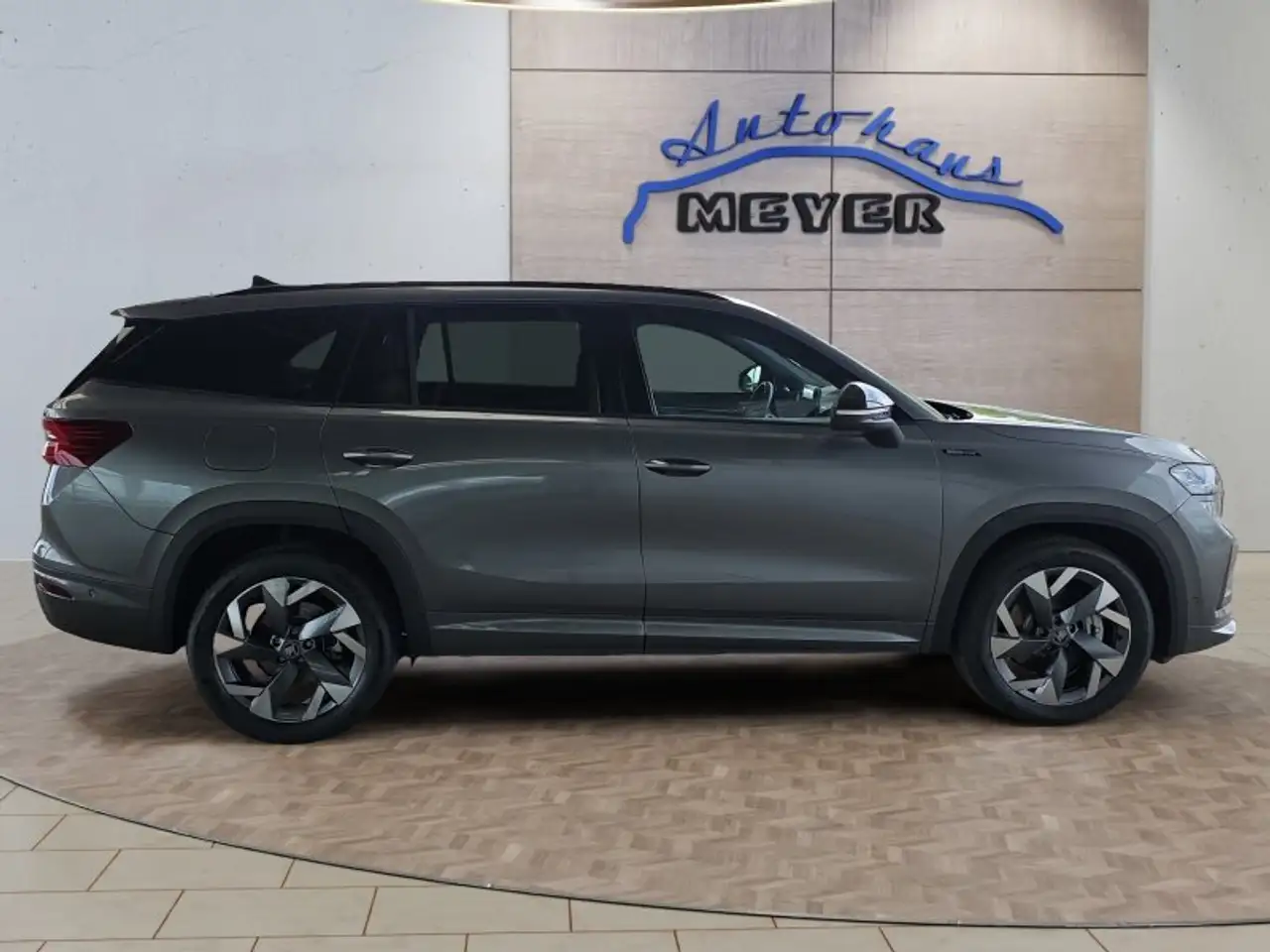 Skoda Kodiaq Sportline 1,5TSI DSG aAHK/4*J.Gar/Matrix/Navi/ACC/, миниатюра 6