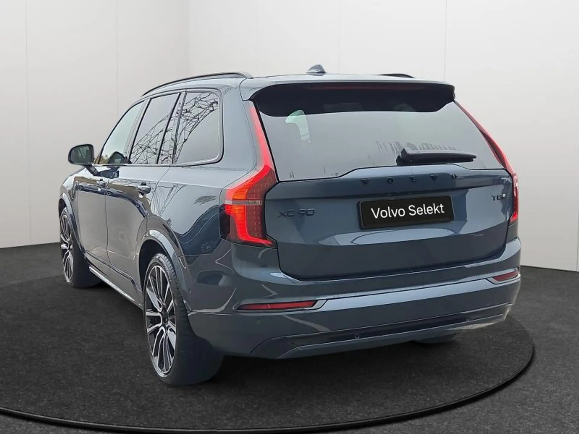 Volvo XC90 XC90 Plug-in Hybrid 2026 실버 사진 3