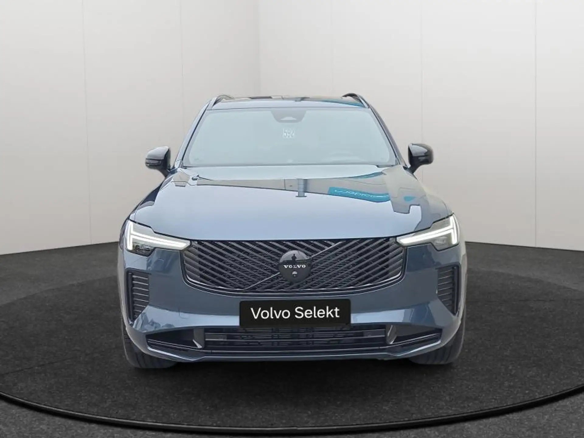 Volvo XC90 XC90 Plug-in Hybrid 2026 실버 사진 8