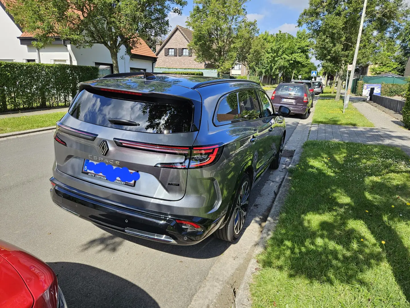 Renault Espace E-TECH Full Hybrid 200 Iconic 7-Sitzer - 2