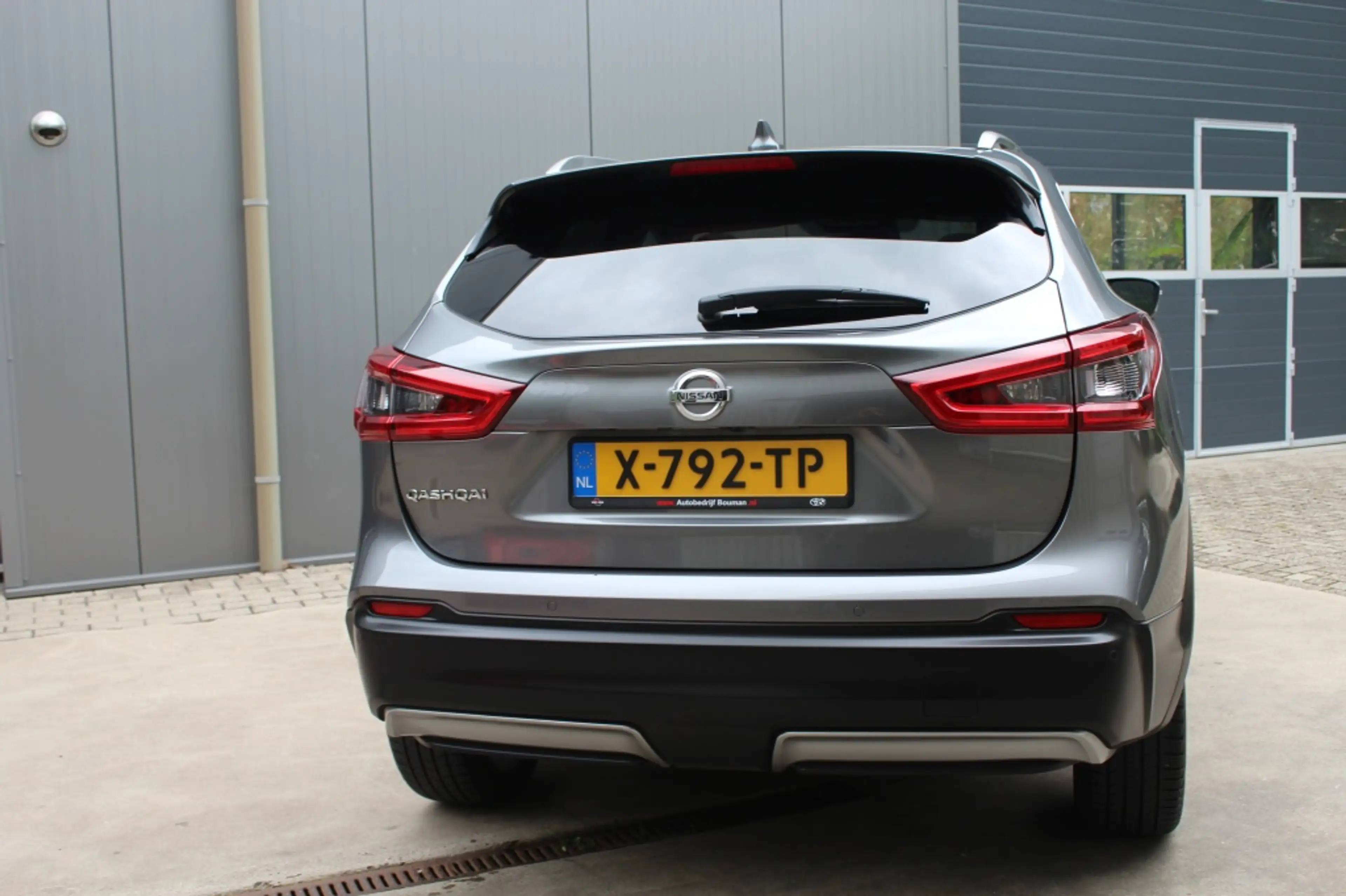 Nissan Qashqai 1.2 Tekna + / Leder / Panorama dak / 360 camera / — photo 6