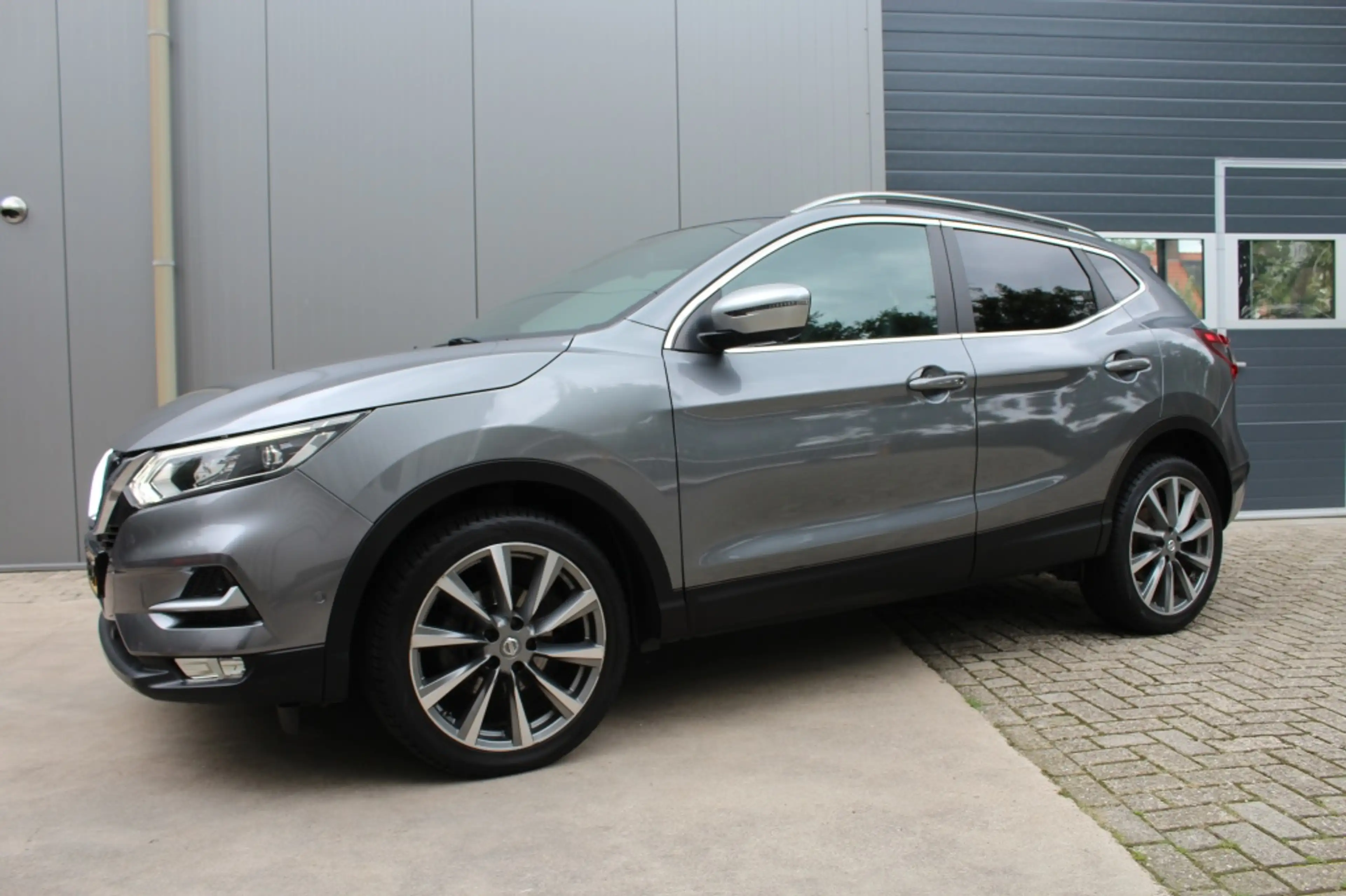 Nissan Qashqai 1.2 Tekna + / Leder / Panorama dak / 360 camera / — photo 9