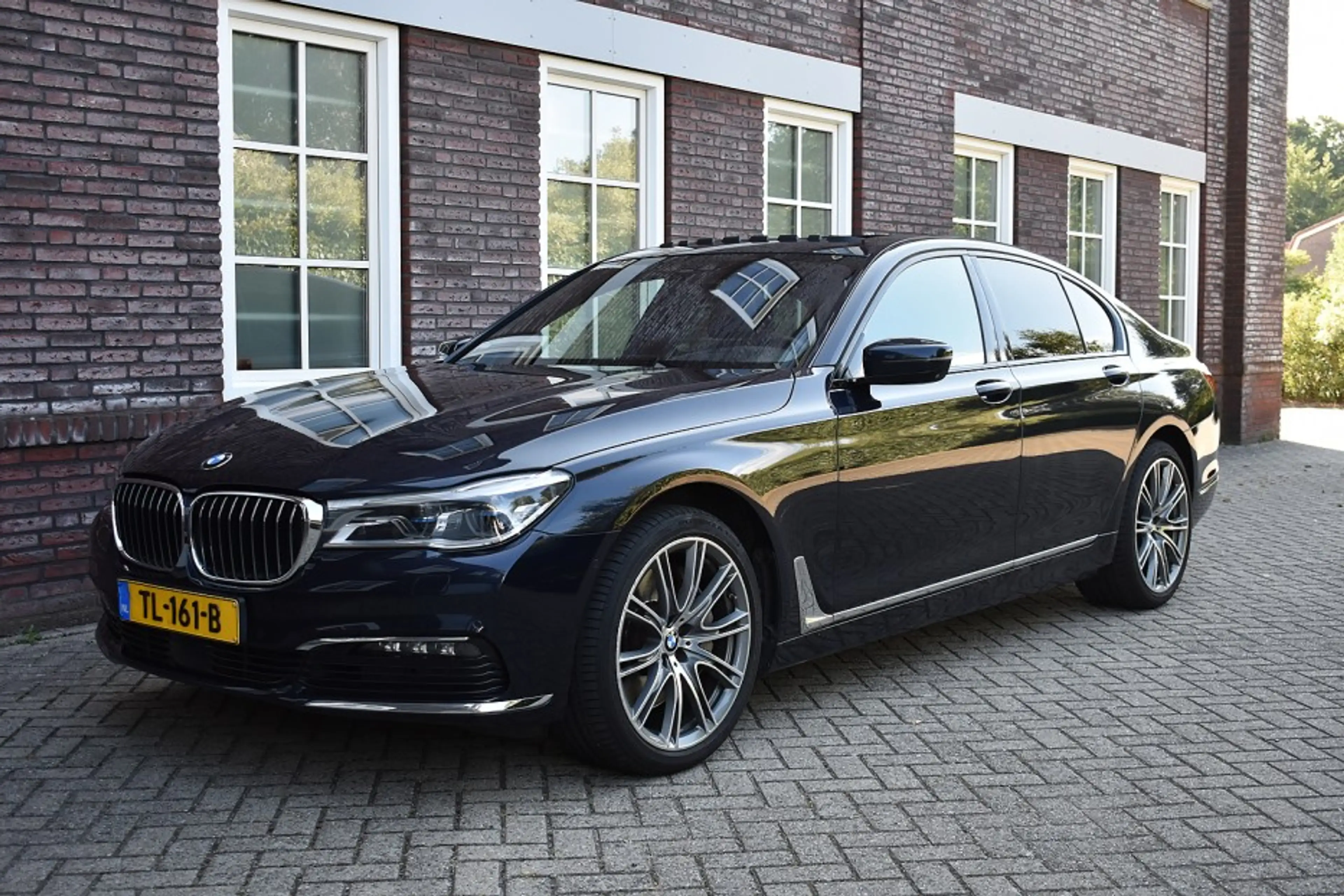 BMW 750 7 Series 750i xDrive High Executive/Trekhaak/Schui — photo 9