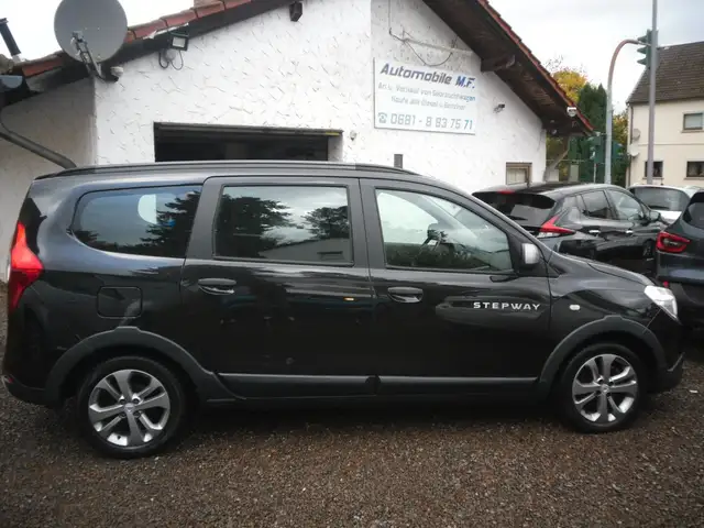 Dacia Lodgy Stepway 1. Hand 29000KM Navi  116PS Kamera